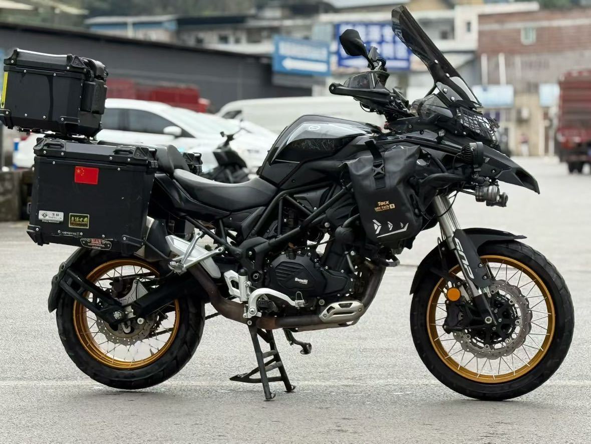 贝纳利 金鹏 TRK502