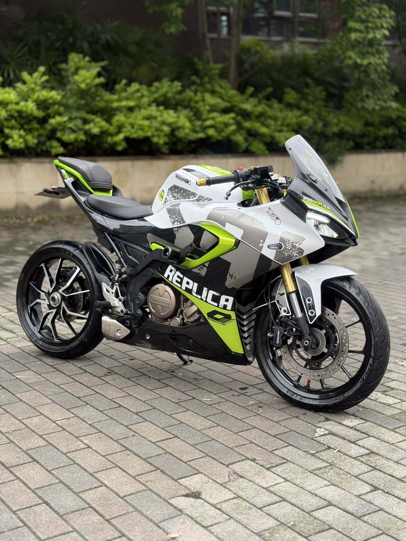 QJMOTOR 赛250