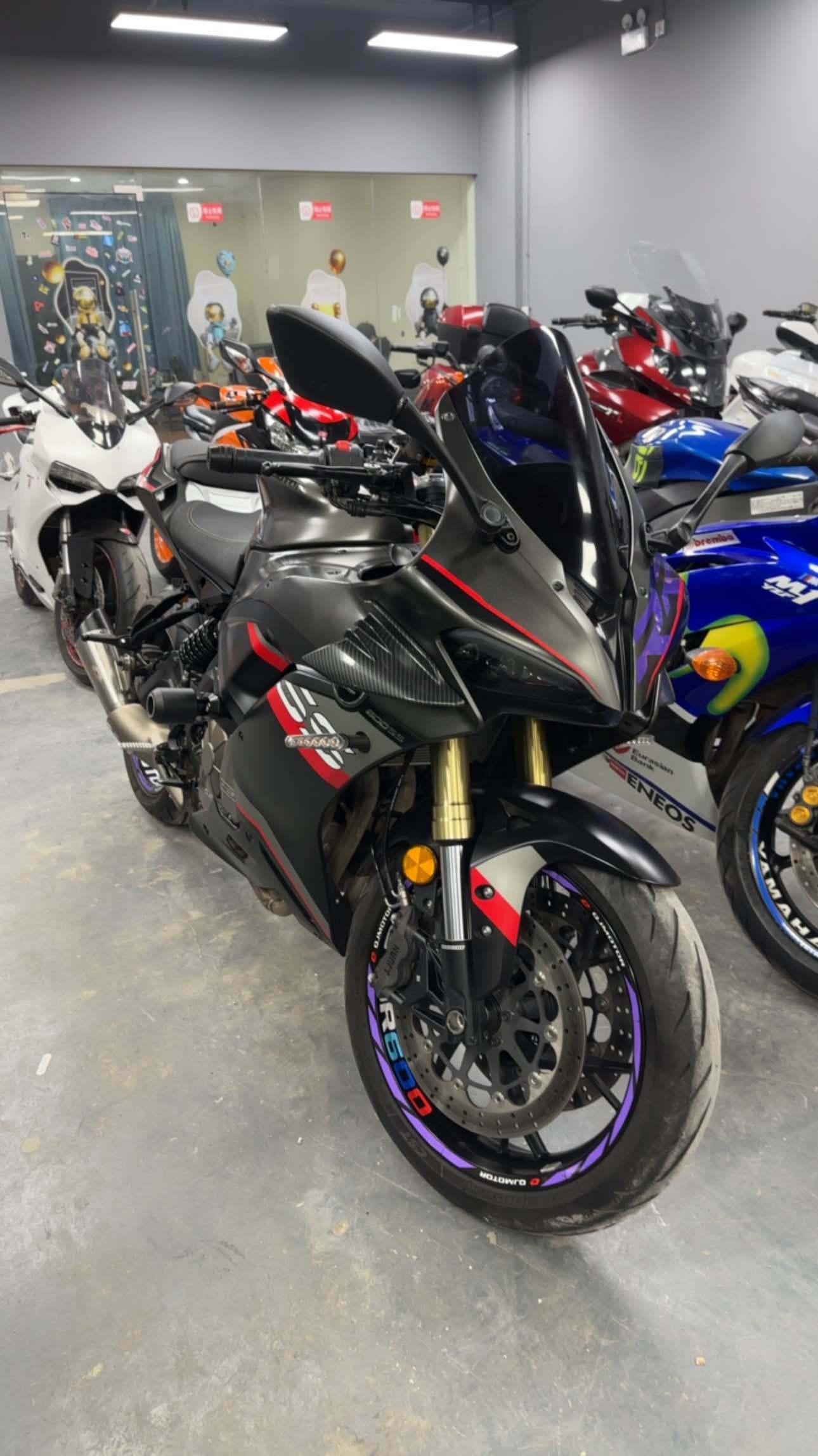 QJMOTOR 赛600