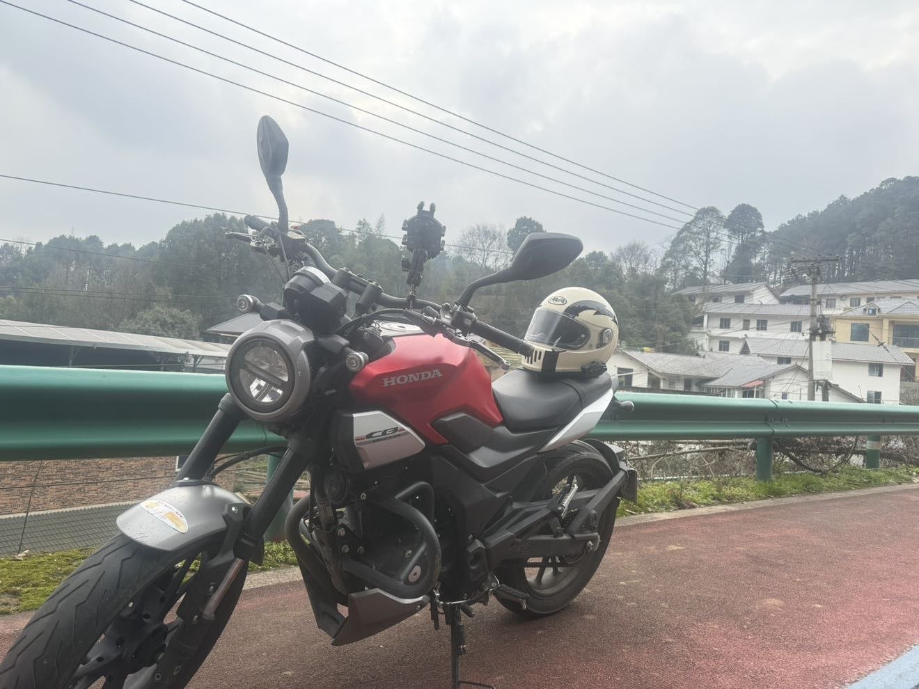 新大洲本田 CB190TR