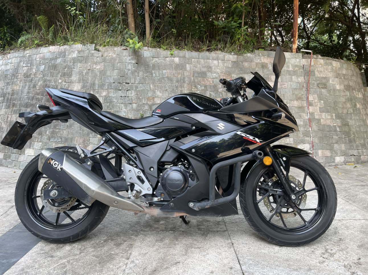 豪爵铃木 GSX250R