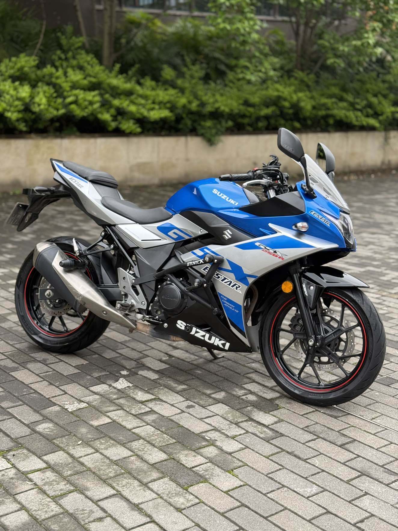 豪爵铃木 GSX250R