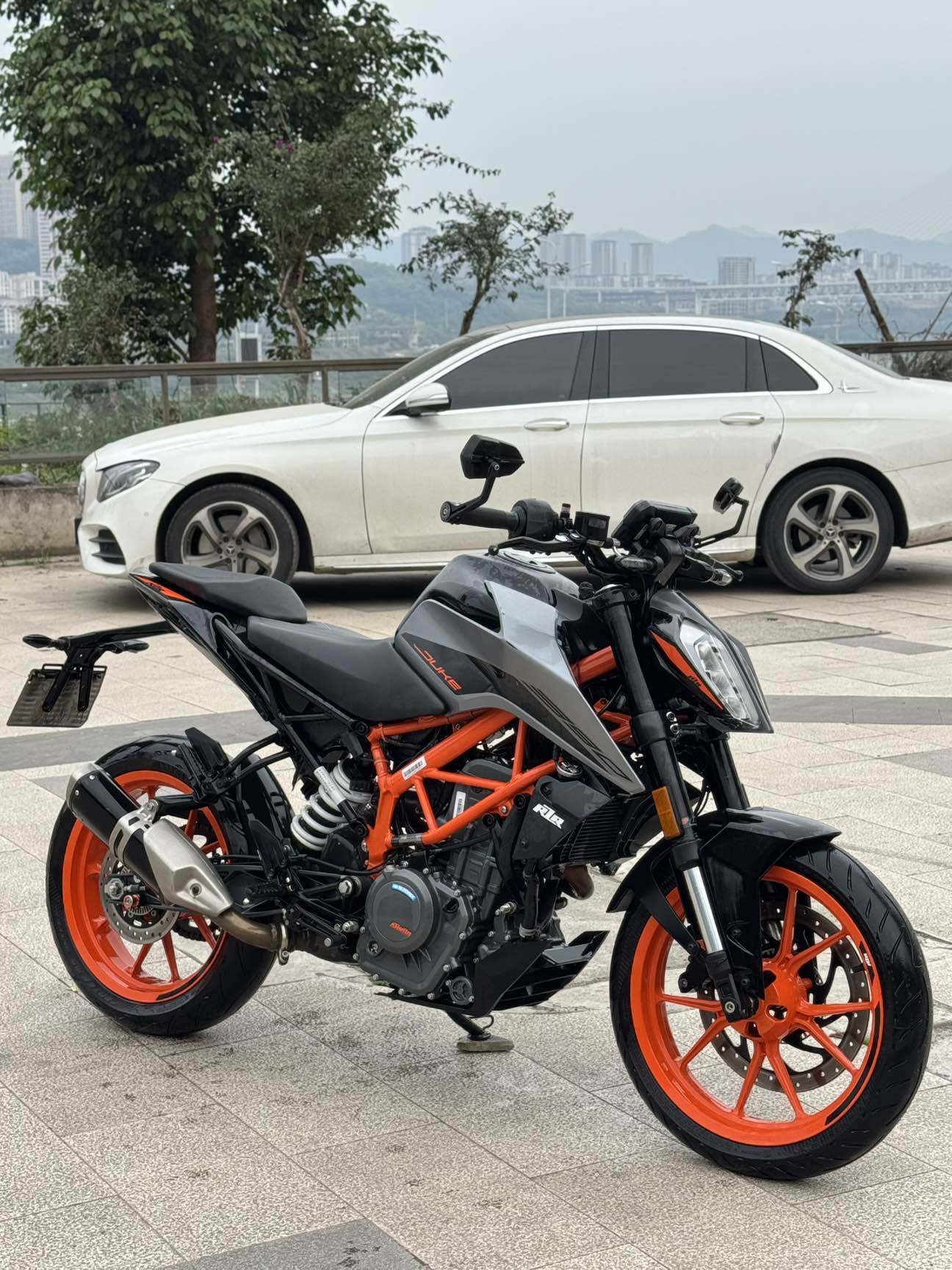 KTMR2R 390 Duke