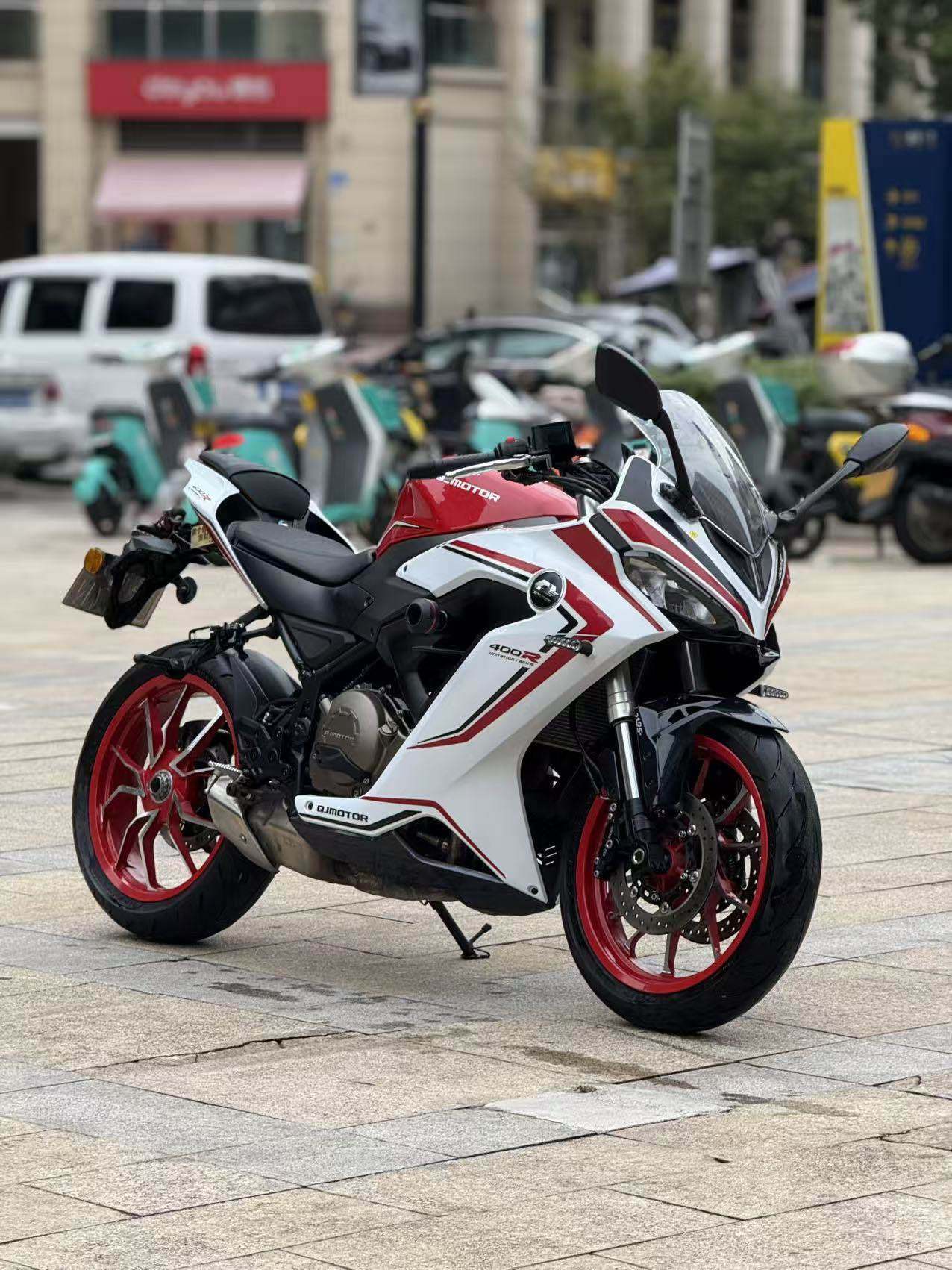QJMOTOR 赛400