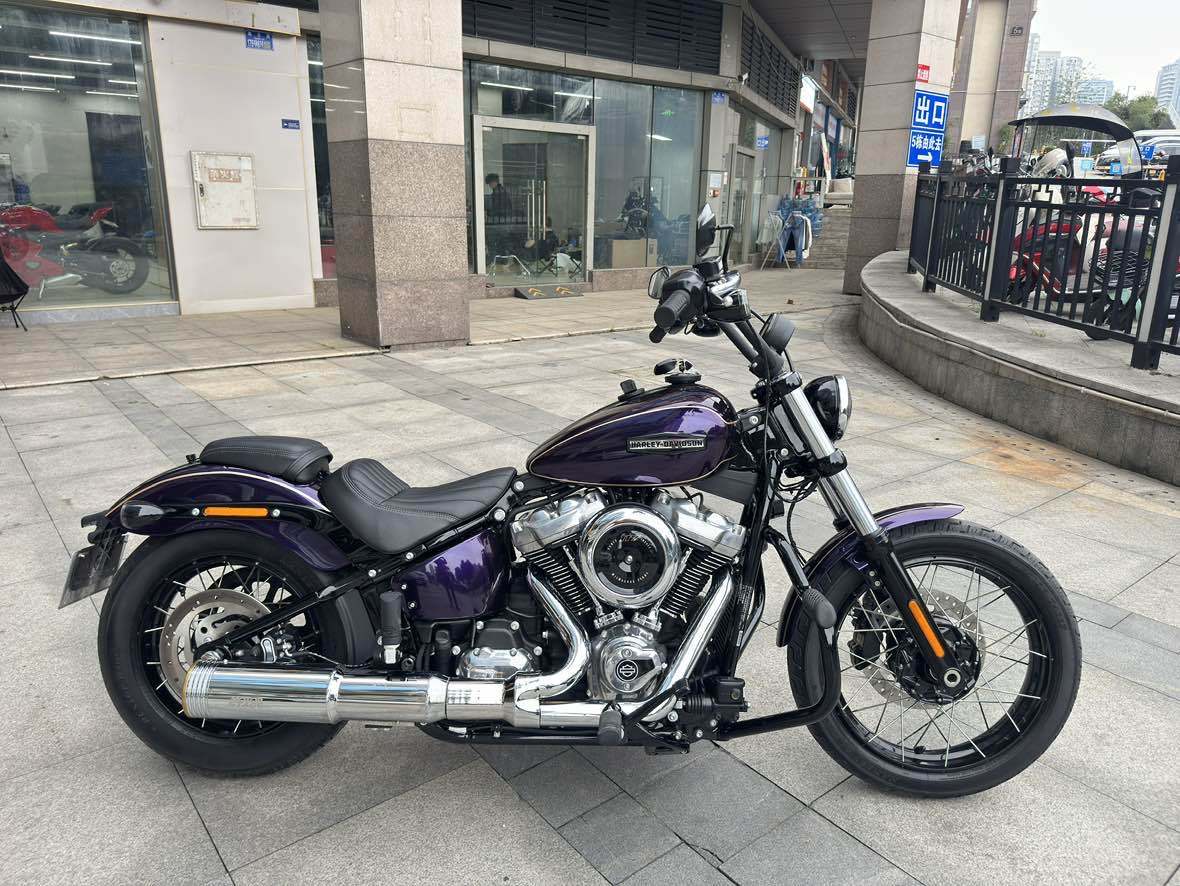 哈雷戴维森 街霸 Street Bob