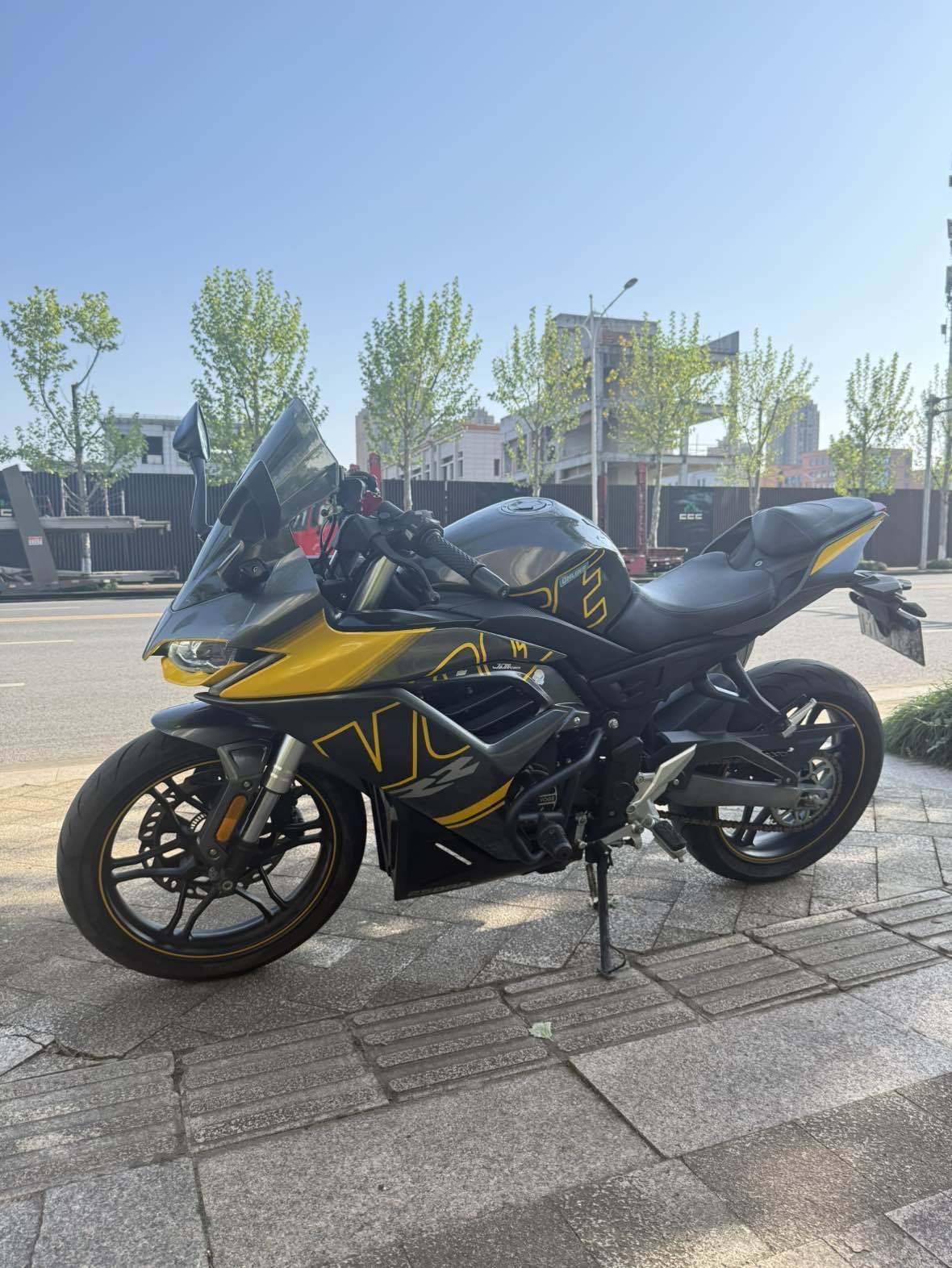 无极 250RR