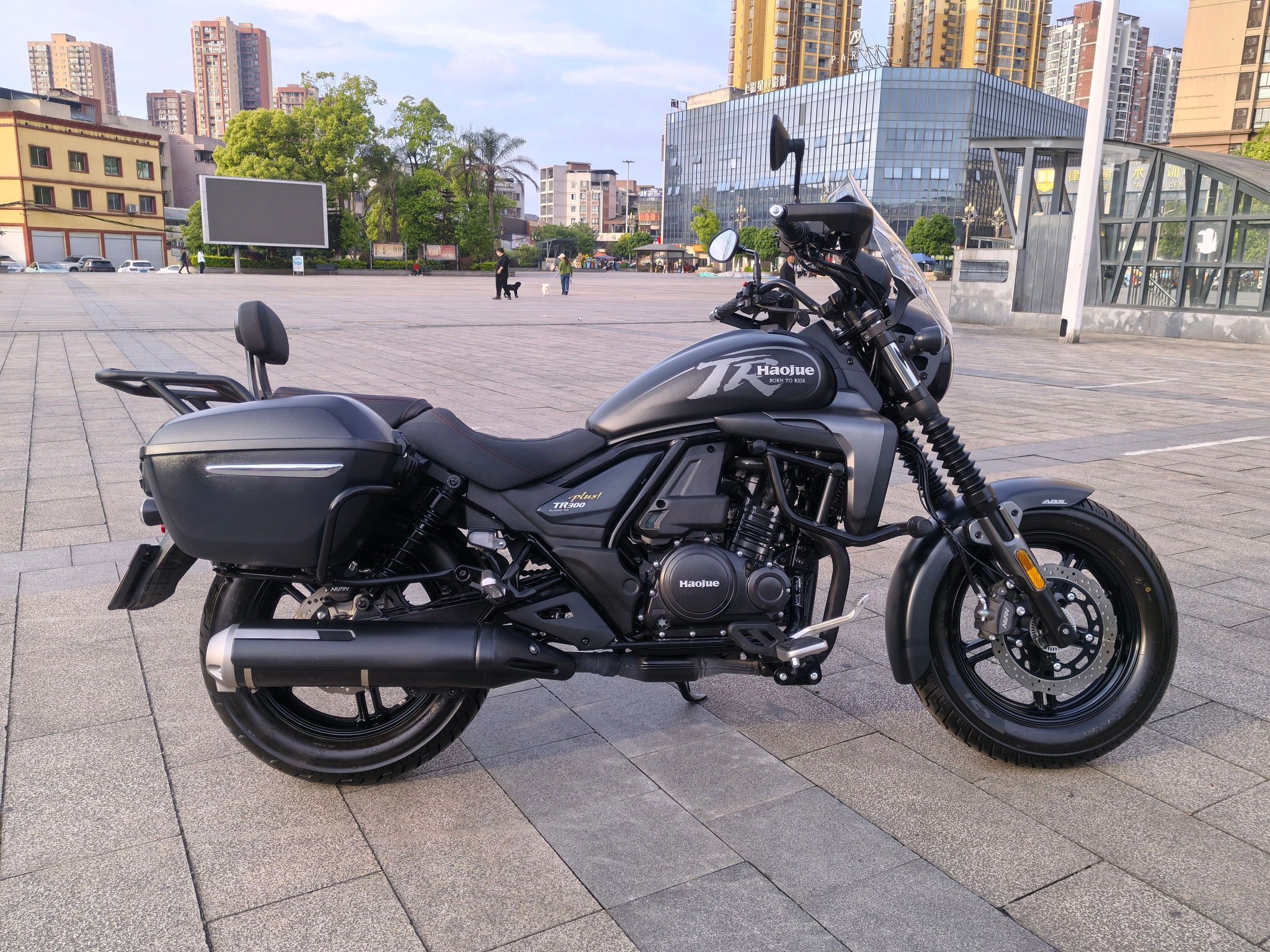豪爵 TR300