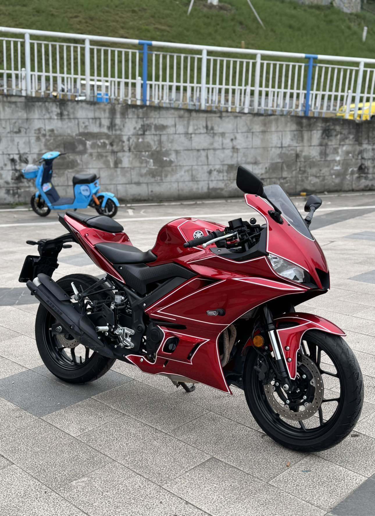 雅马哈 YZF-R3