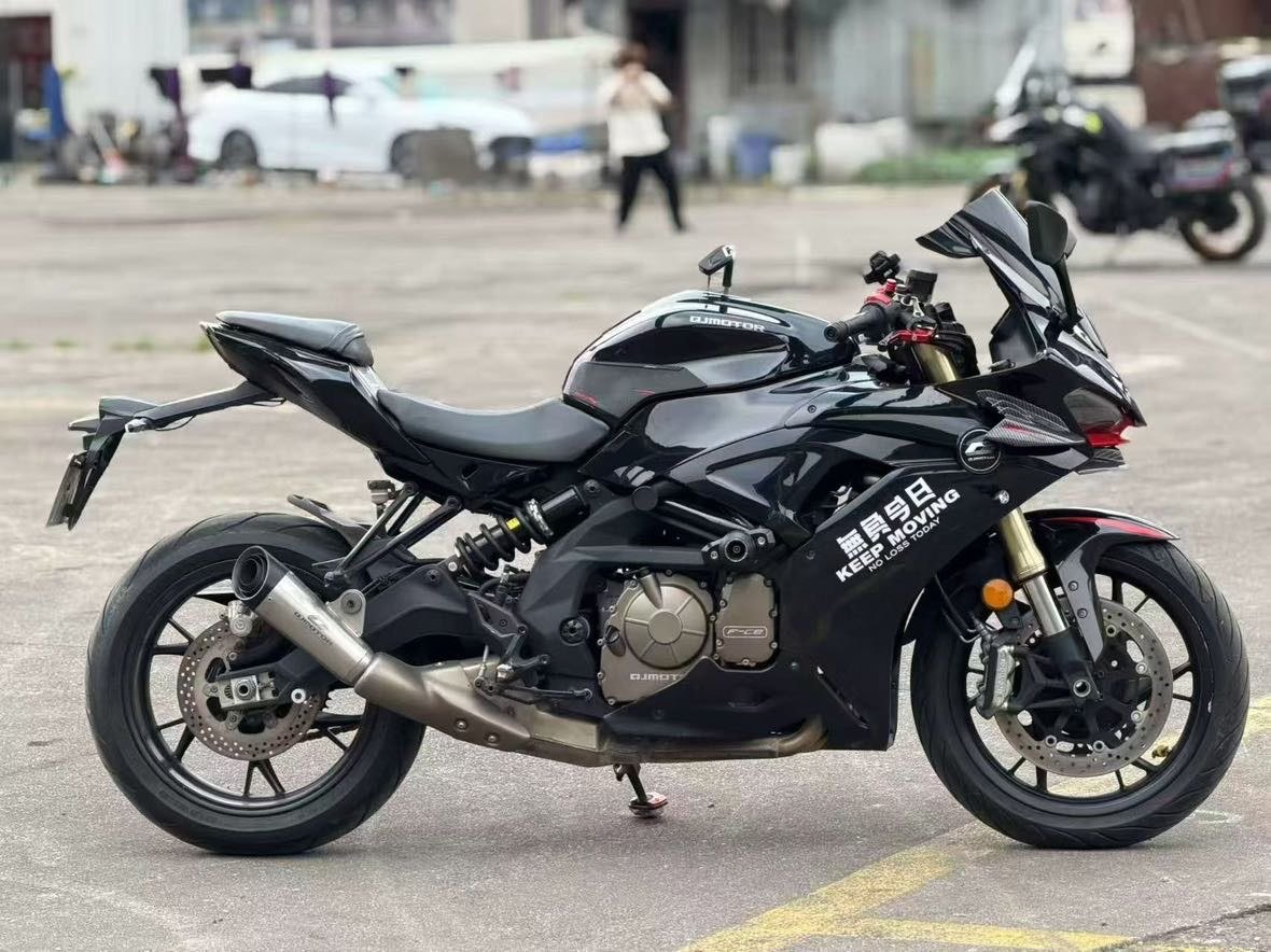 QJMOTOR 赛600