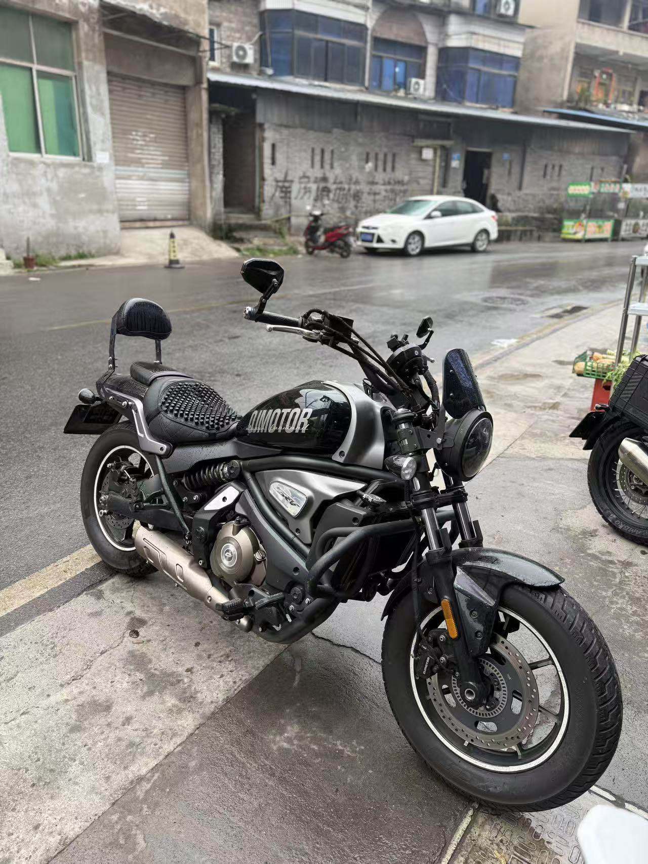 QJMOTOR 闪500S