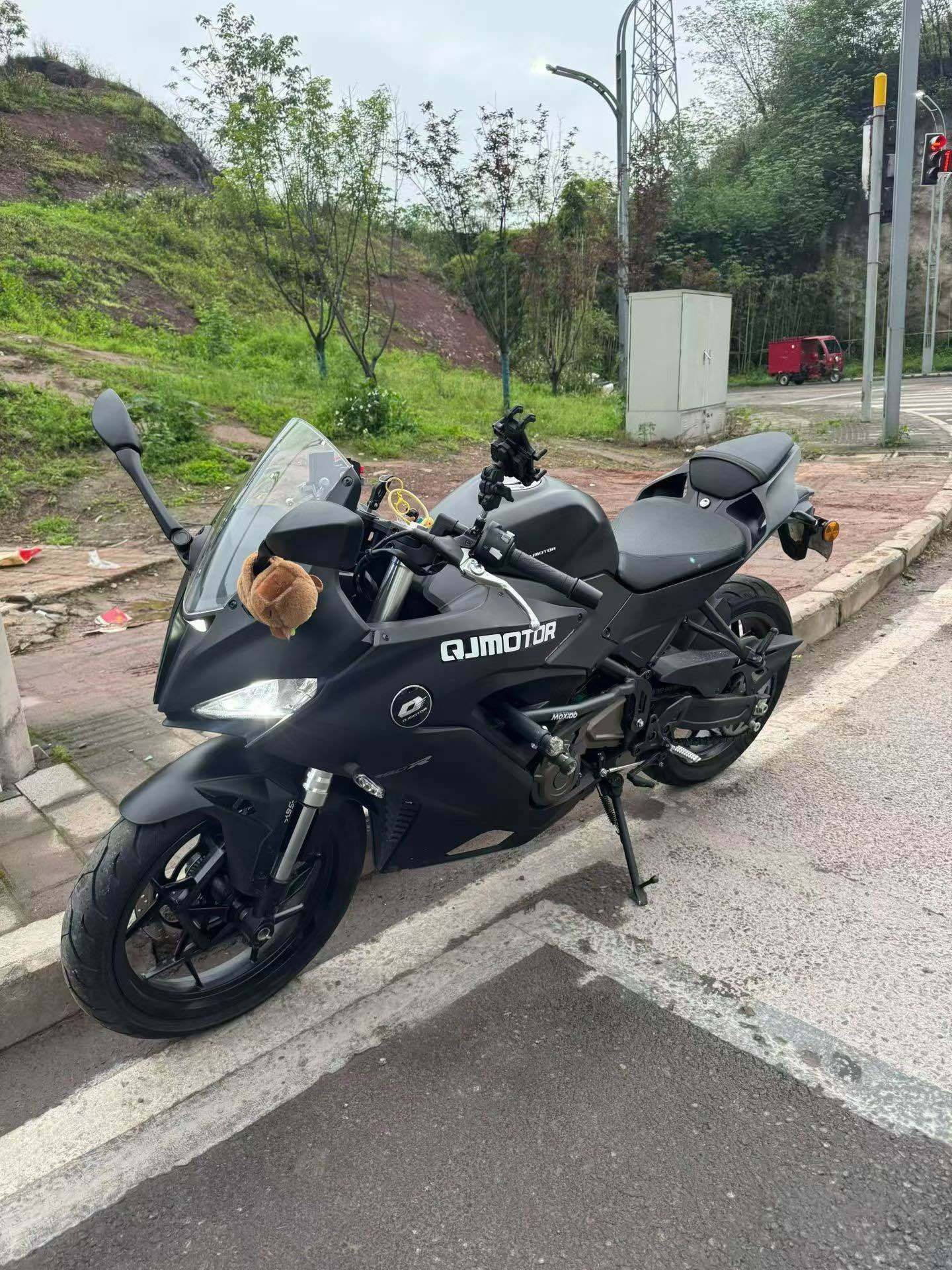 QJMOTOR 赛250