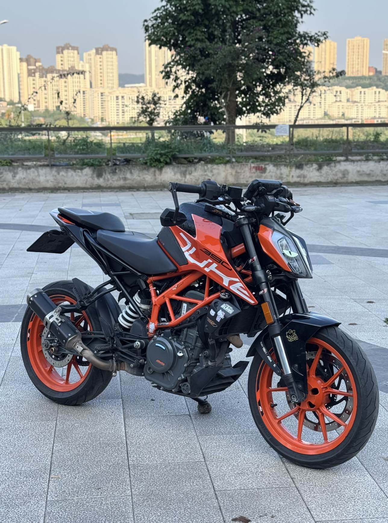KTMR2R 390 Duke