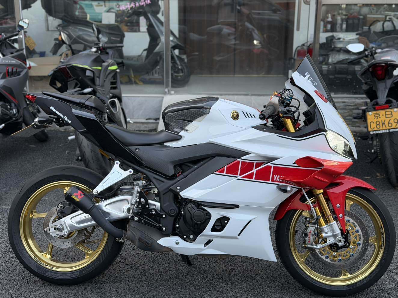 雅马哈 YZF-R3