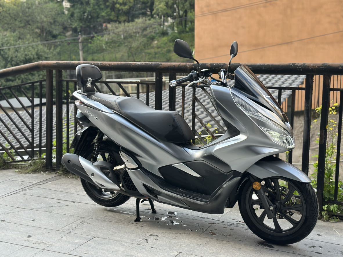 五羊本田 PCX