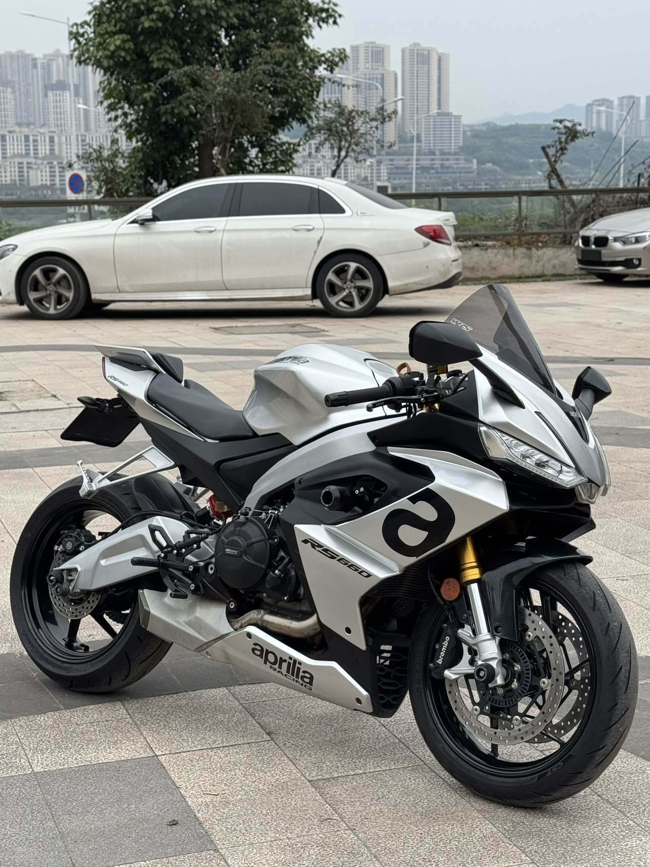 阿普利亚 RS 660 
