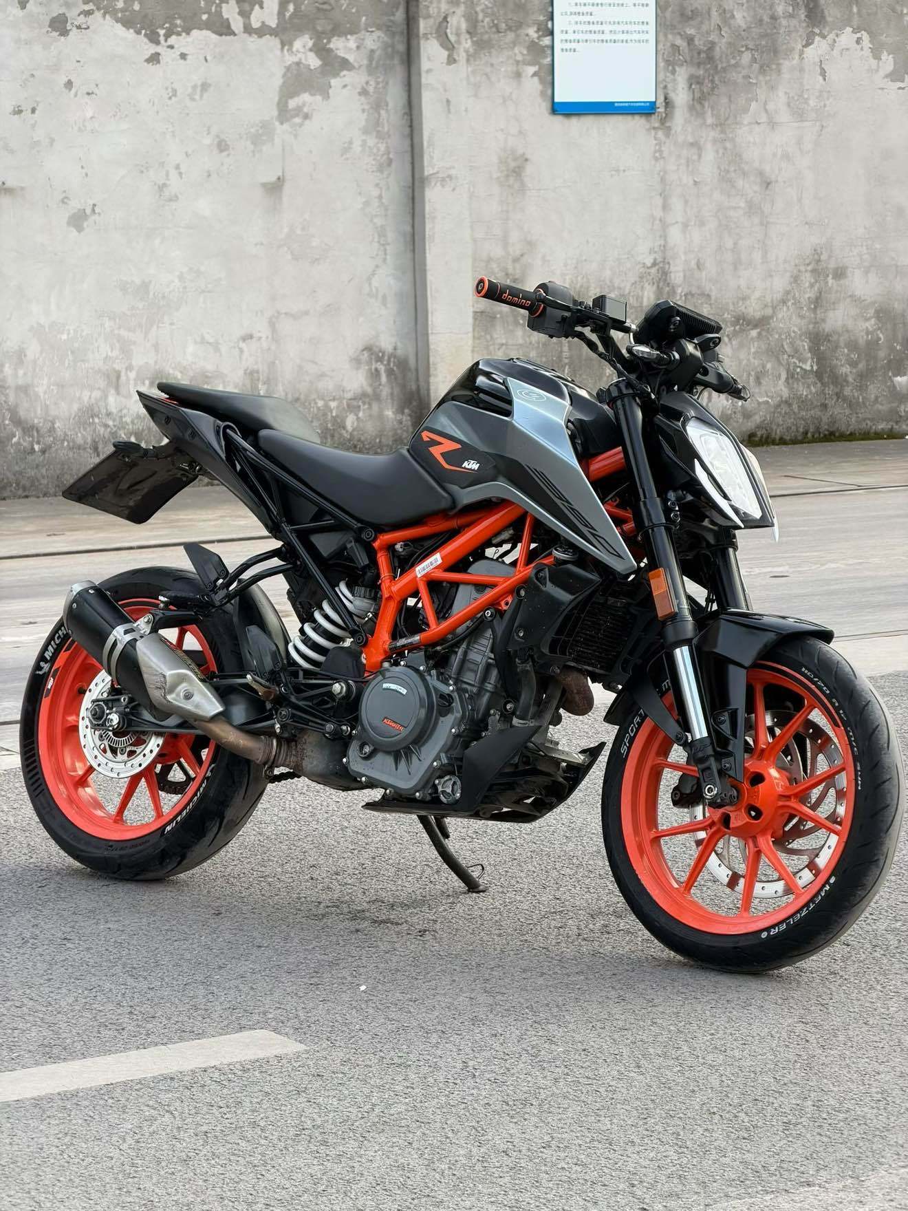 KTMR2R 390 Duke