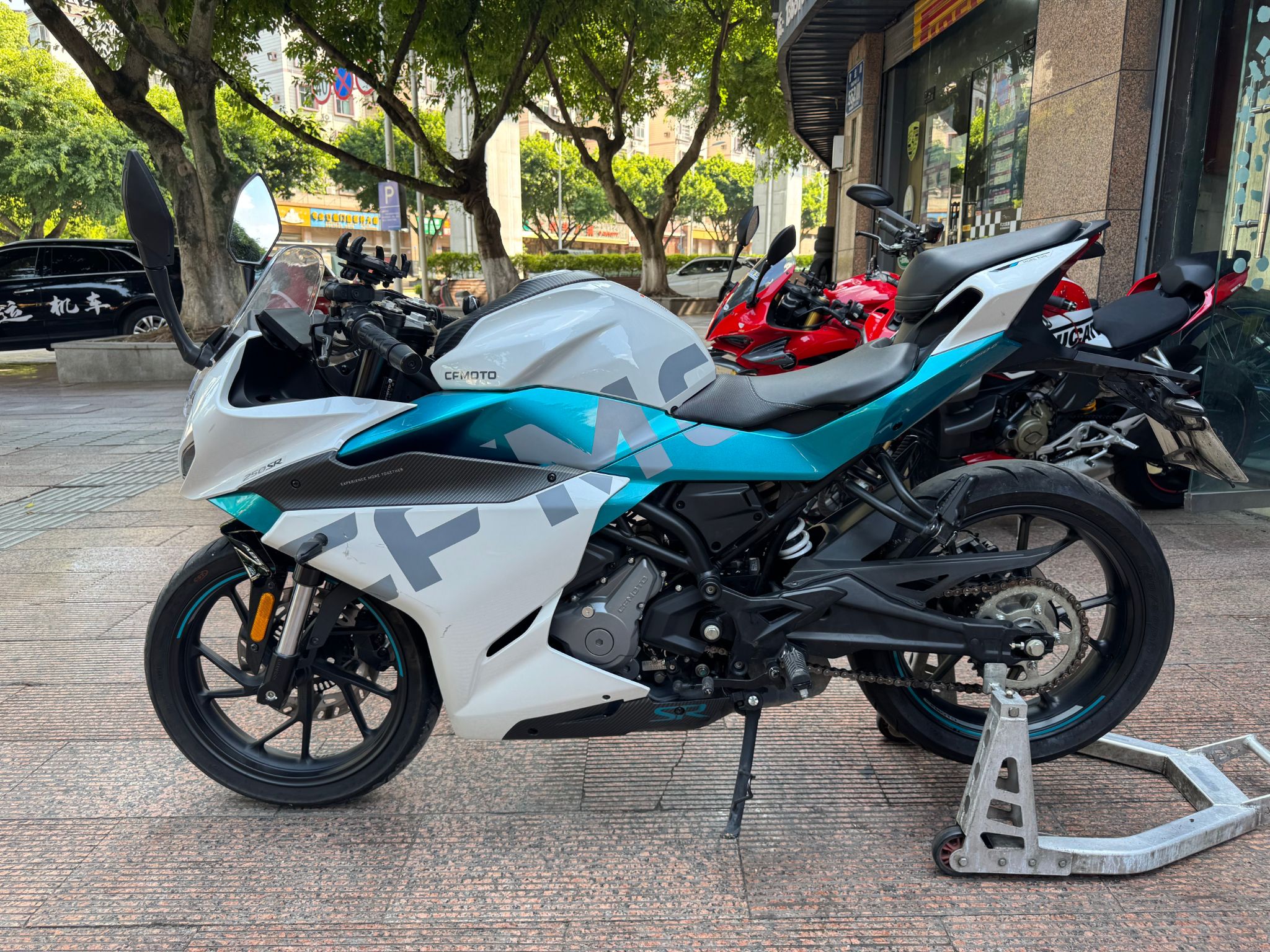 春风 250SR