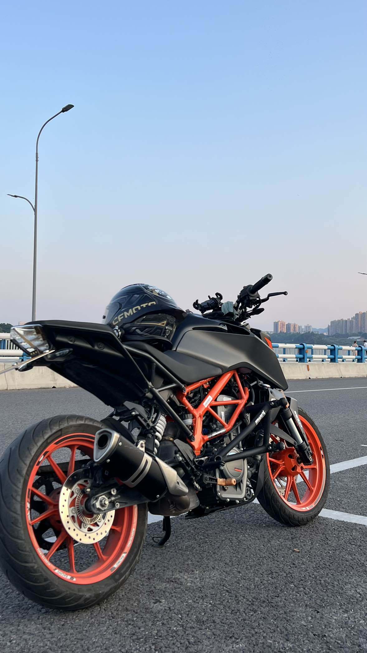 KTMR2R 250 Duke