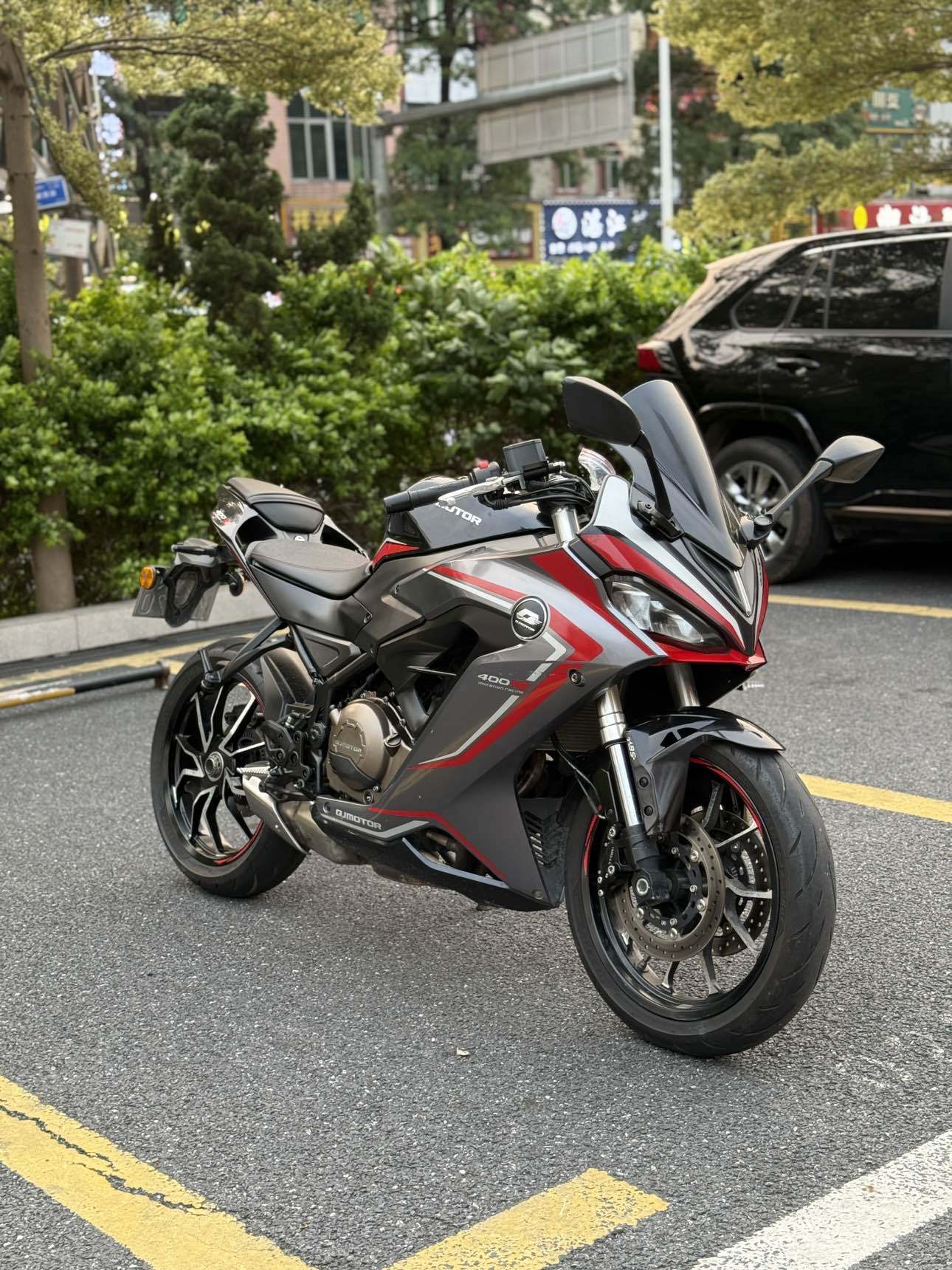 QJMOTOR 赛400