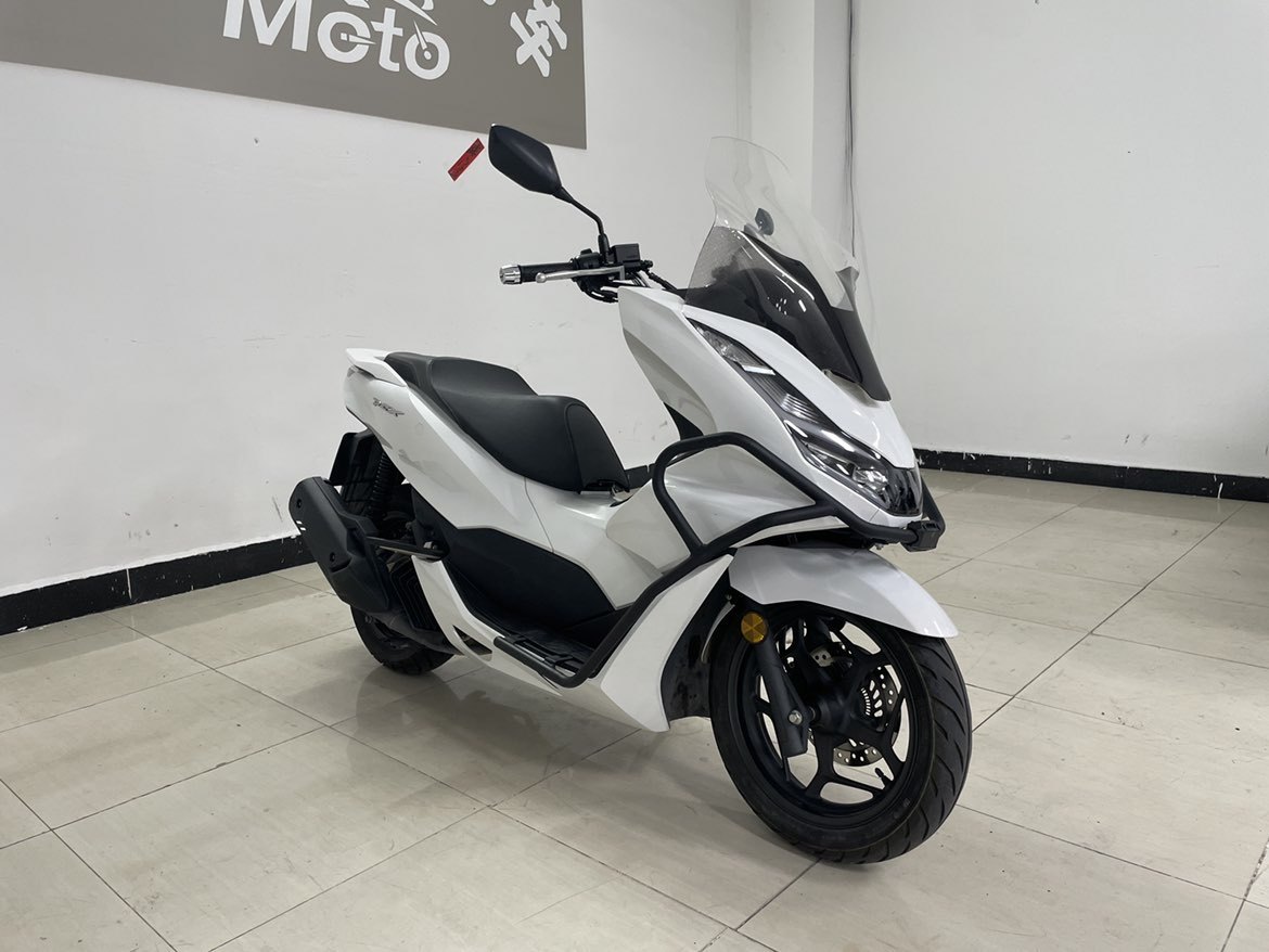 五羊本田 PCX