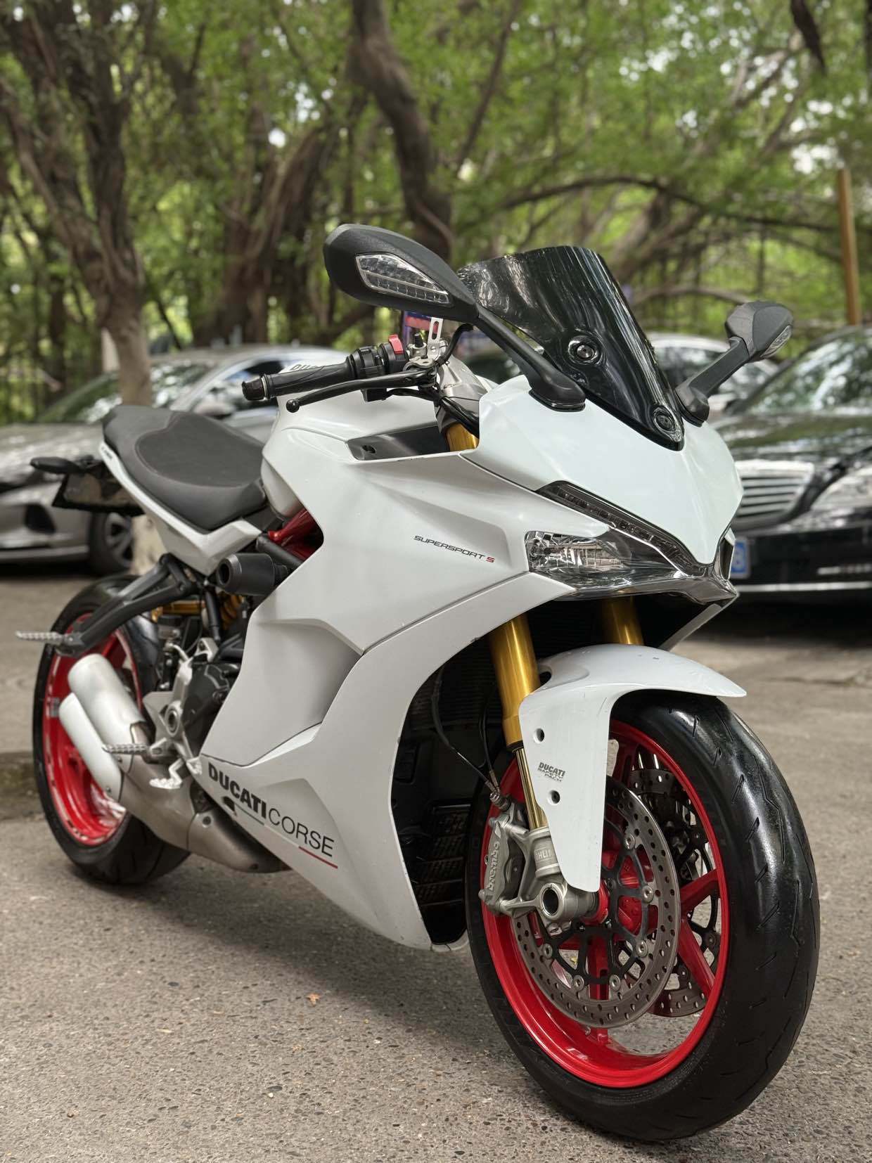 杜卡迪 SuperSport