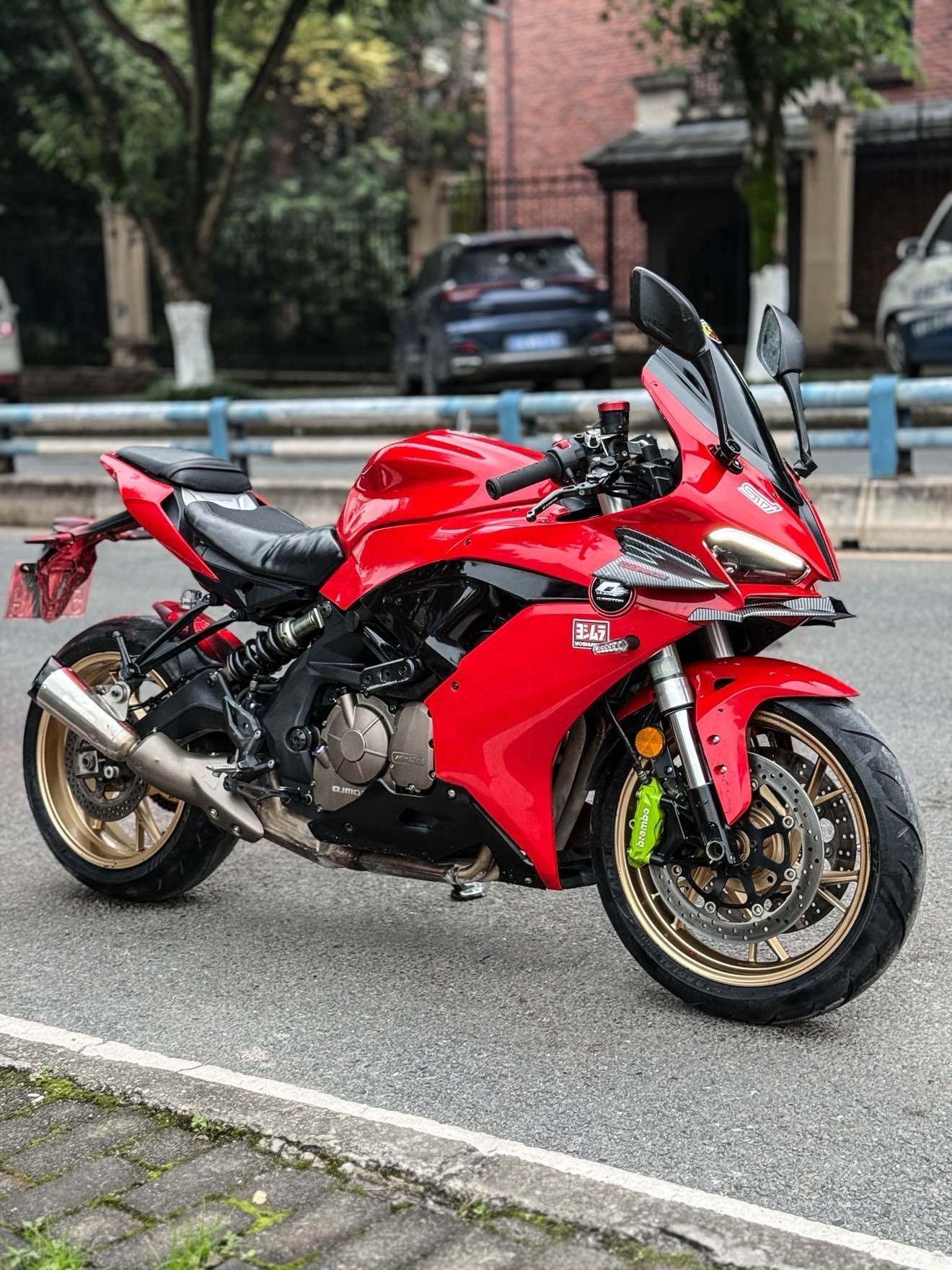 QJMOTOR 赛600