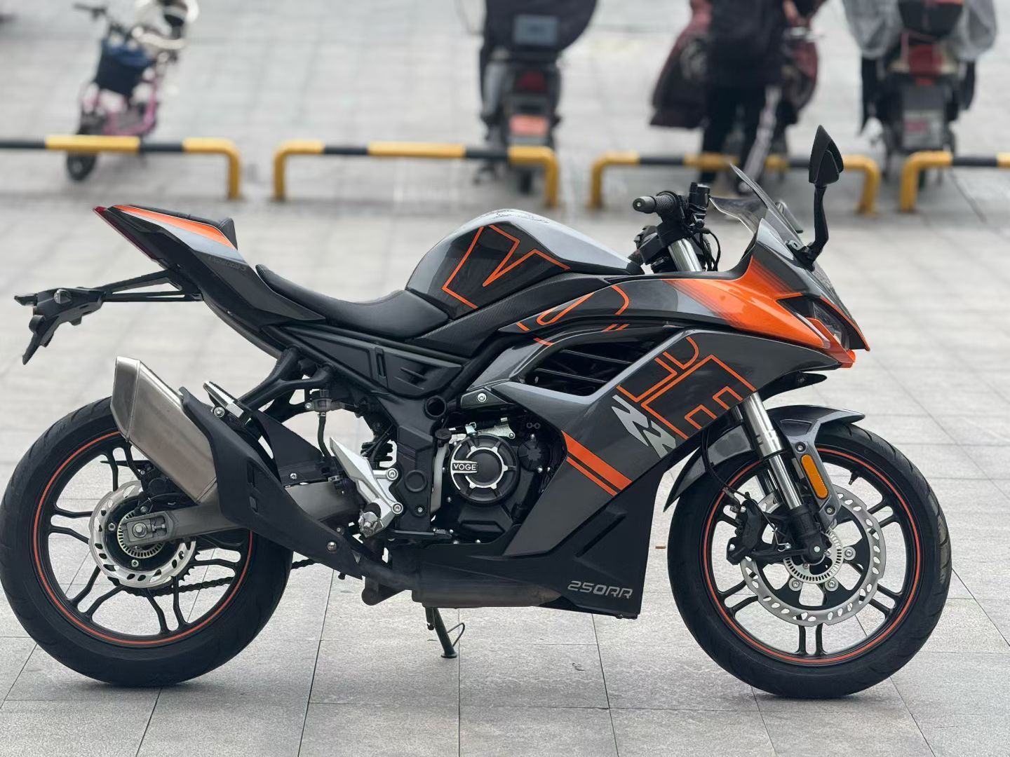 无极 250RR