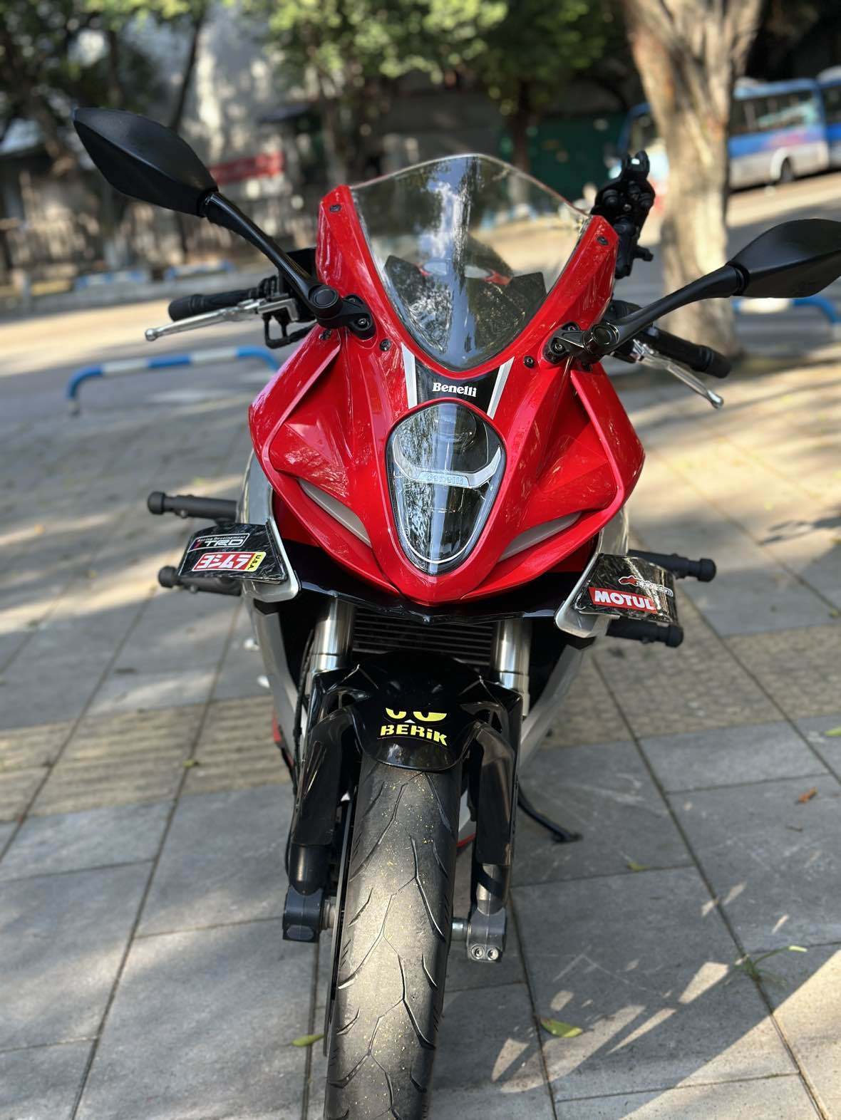 贝纳利 龙卷风 Tornado 252R