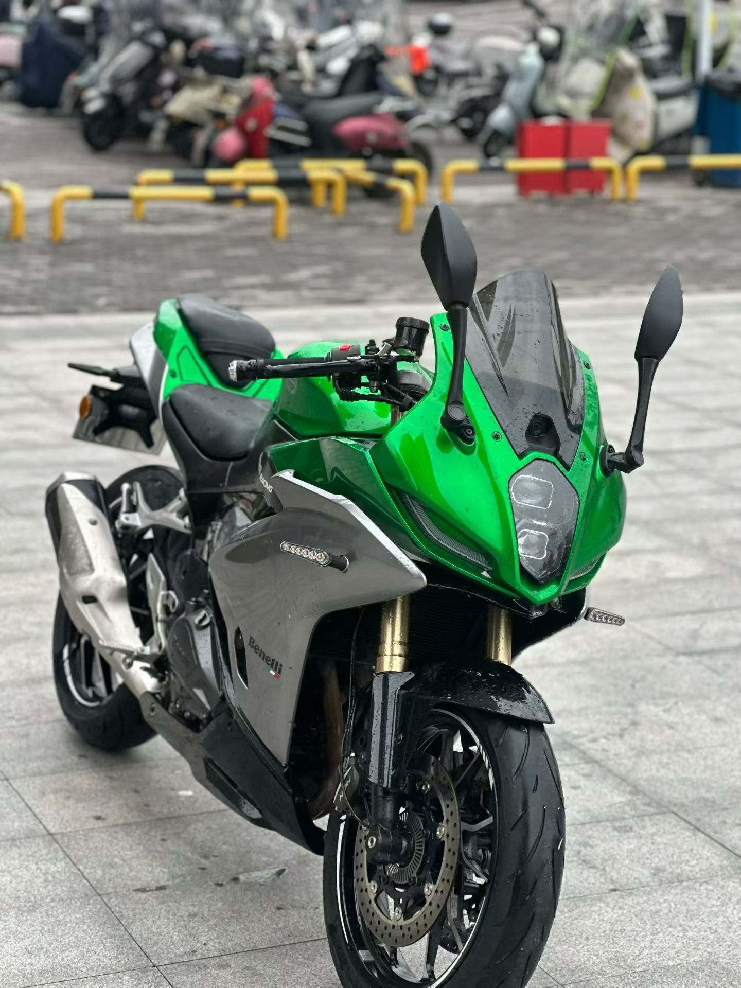 贝纳利 龙卷风 Tornado 402R