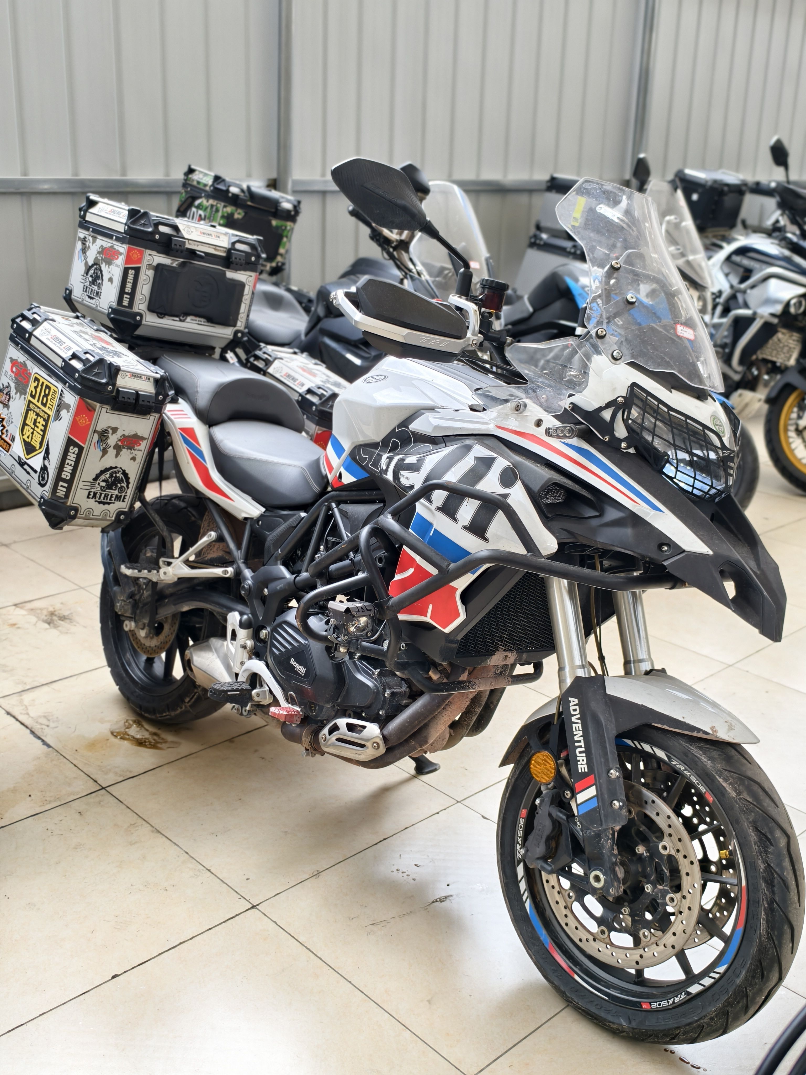 贝纳利 金鹏 TRK502