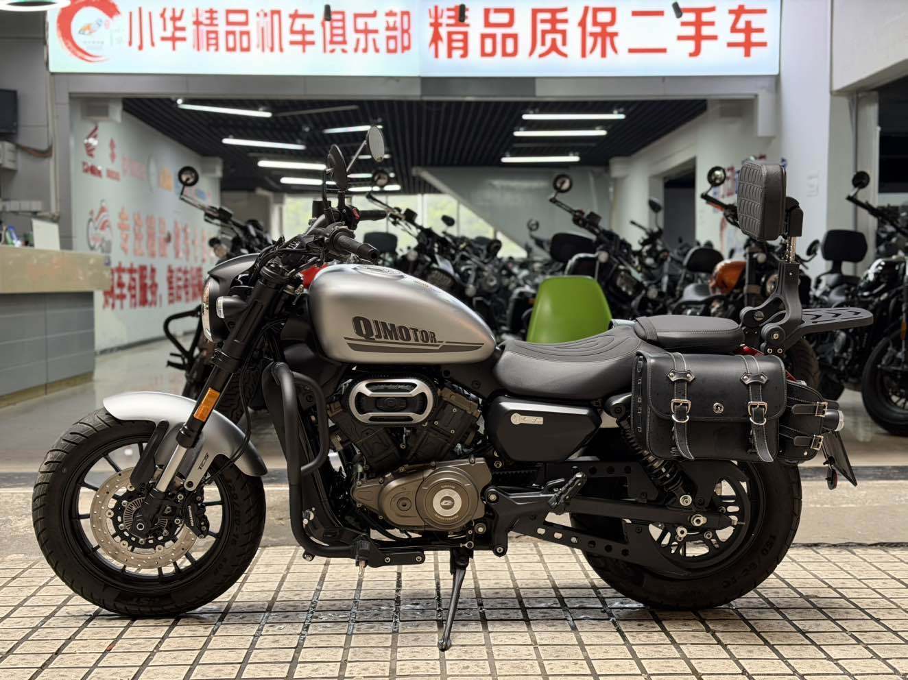 QJMOTOR 闪250