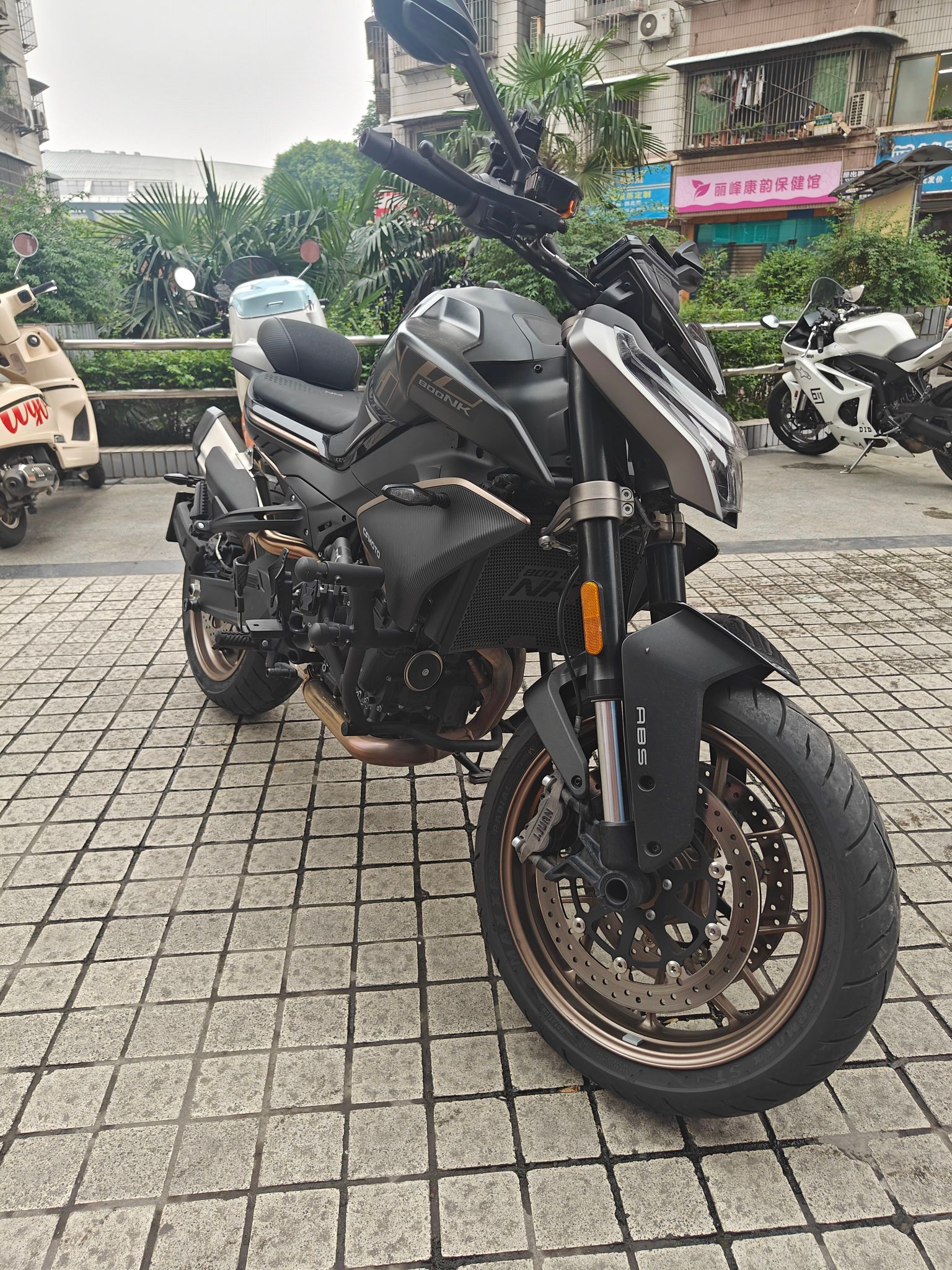 春风 800NK