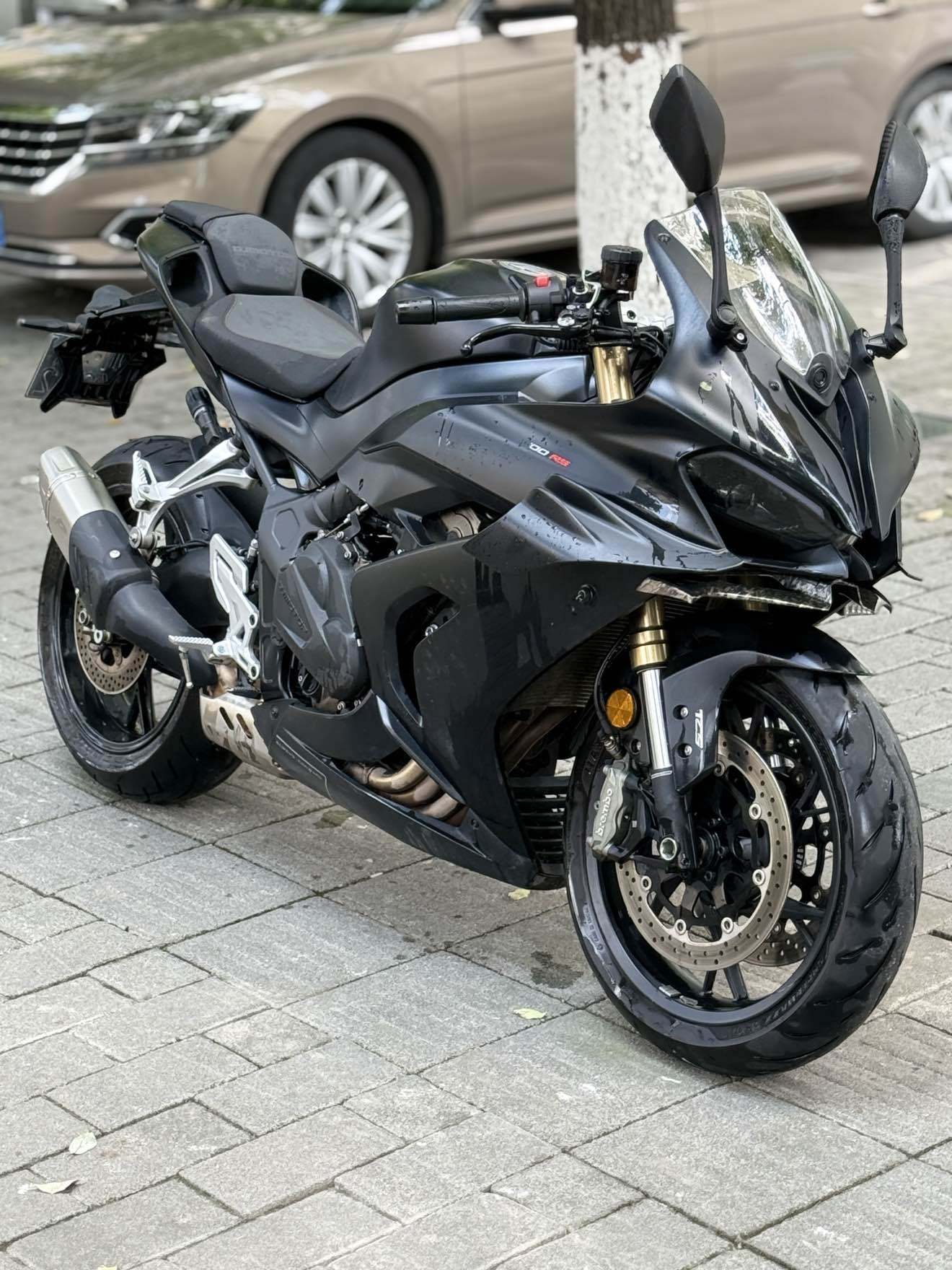 QJMOTOR 赛600