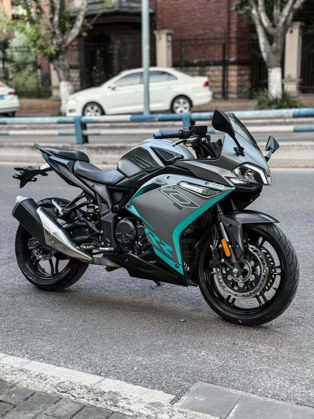 无极 300RR