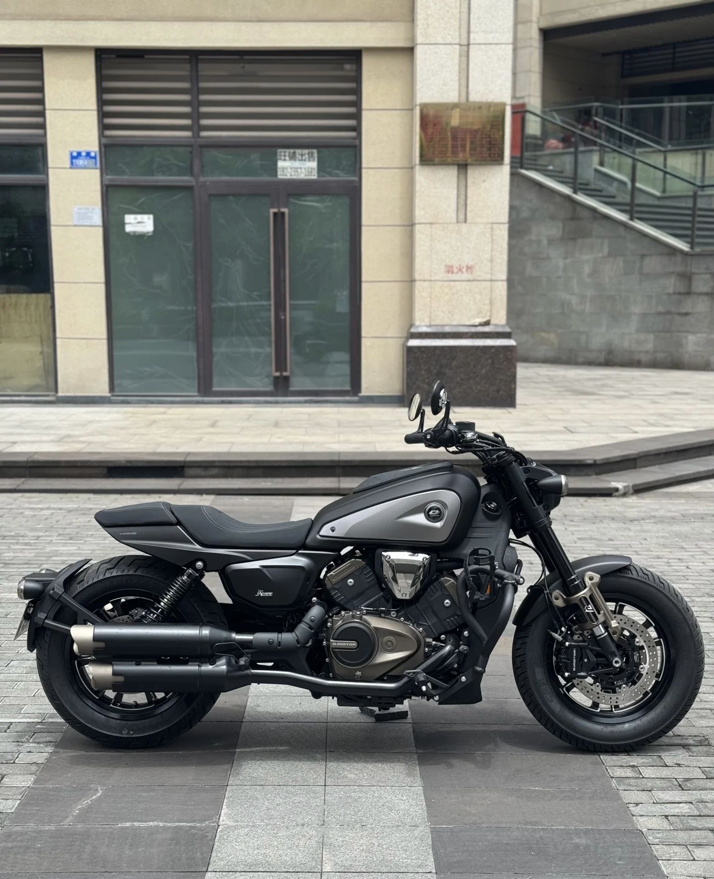 QJMOTOR 闪600