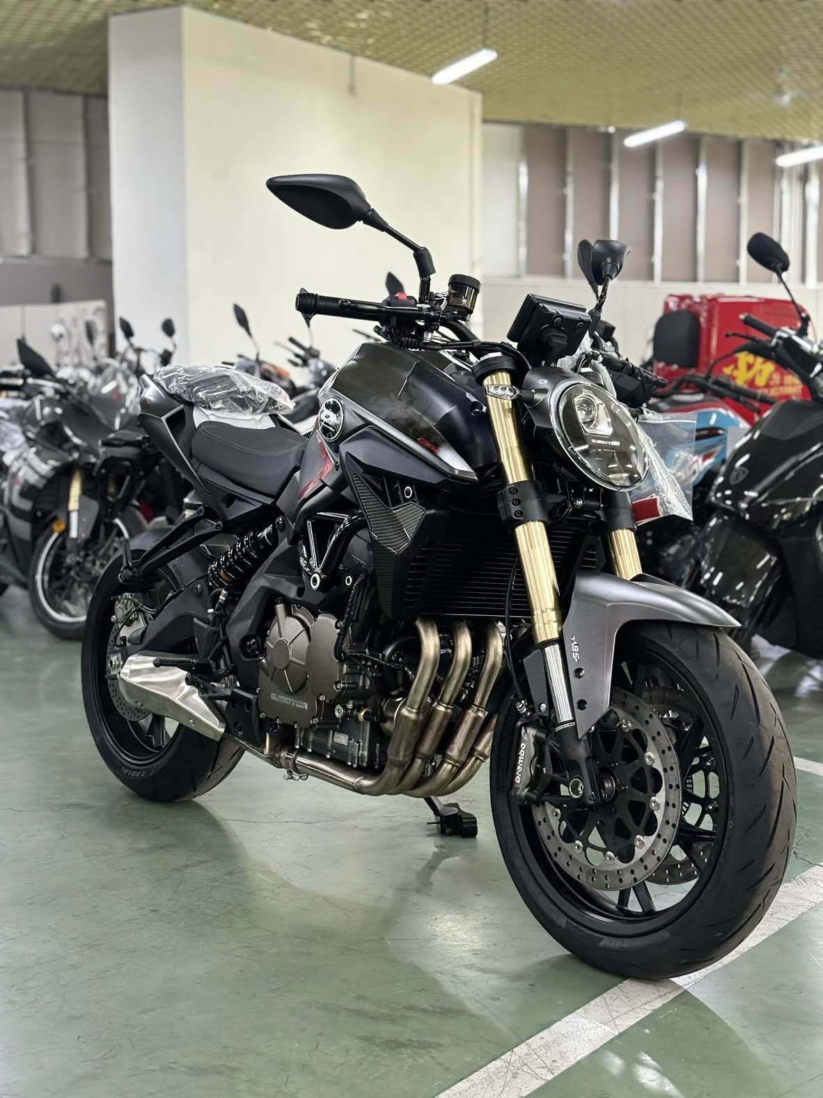 QJMOTOR 追600