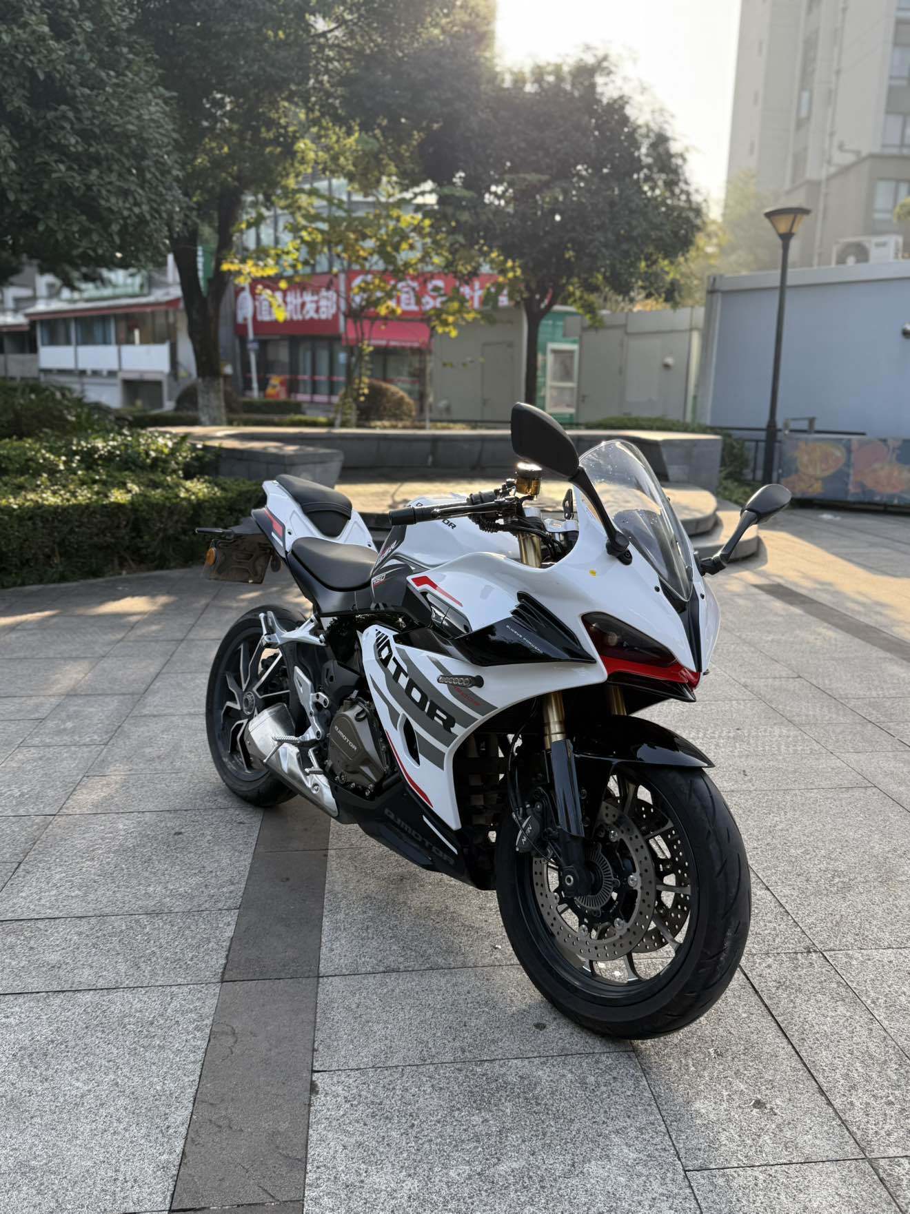 QJMOTOR 赛450