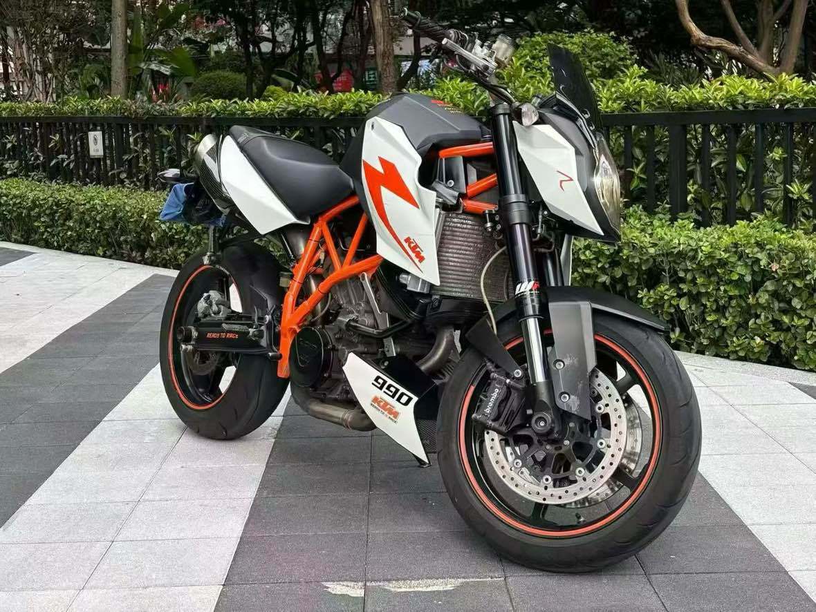 KTMR2R 990 Duke