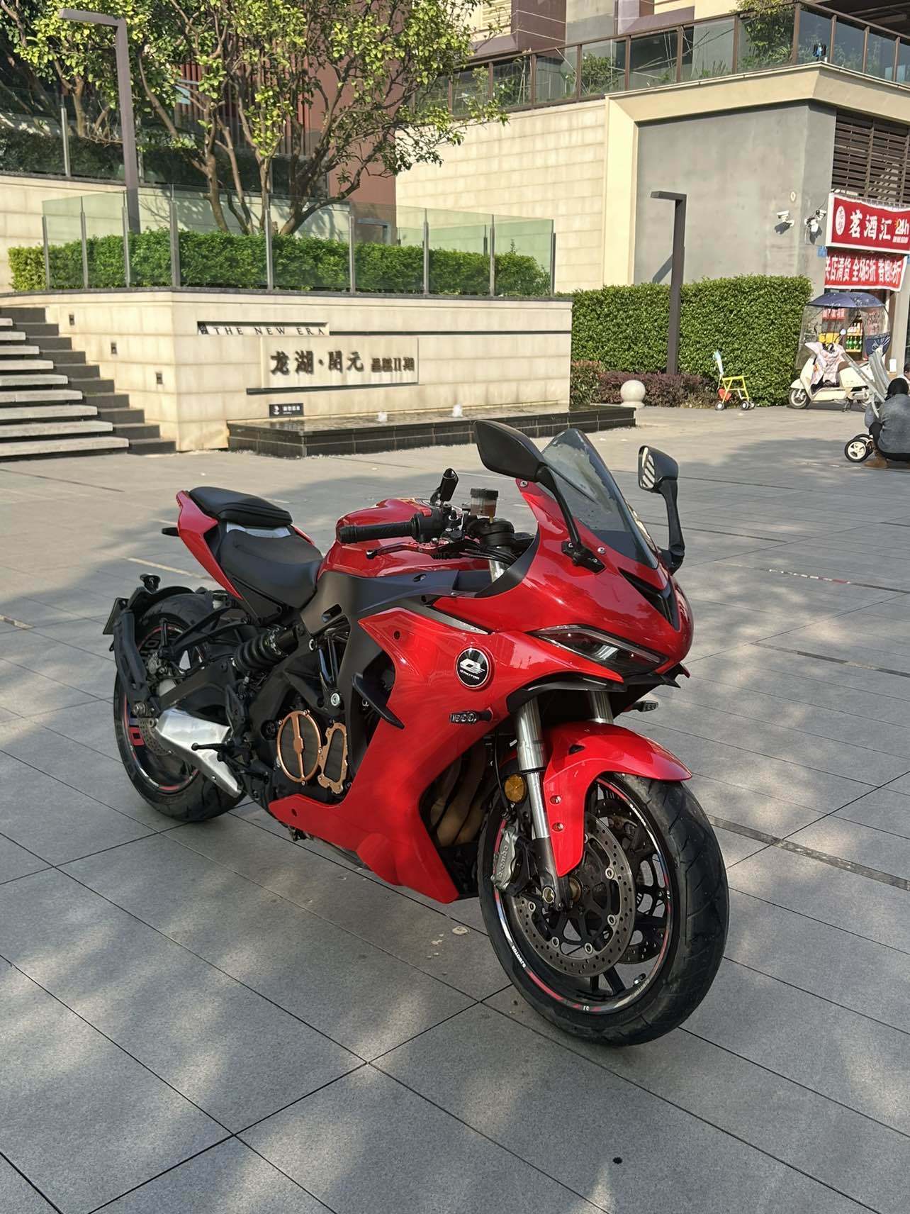 QJMOTOR 赛600