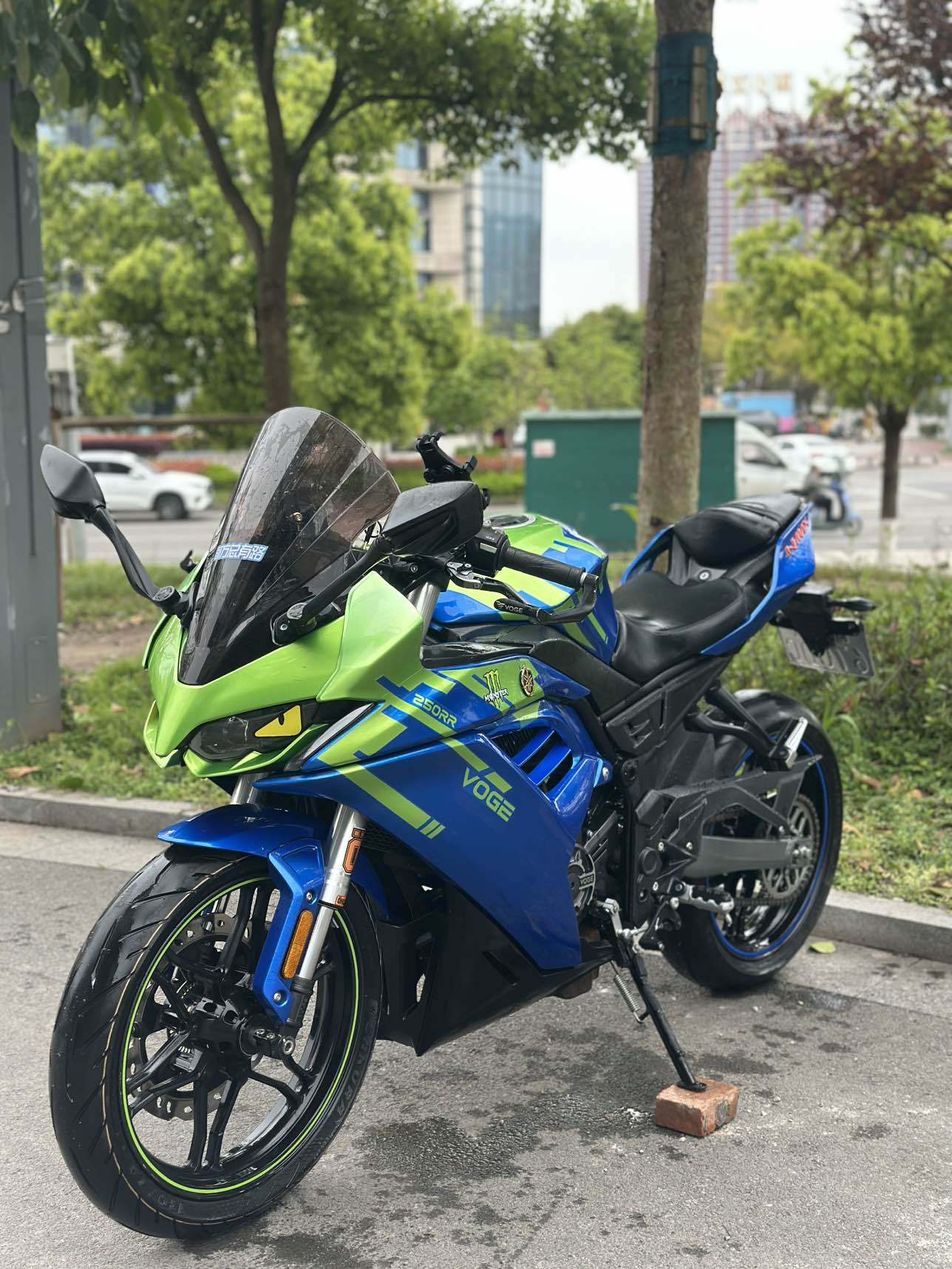 无极 250RR