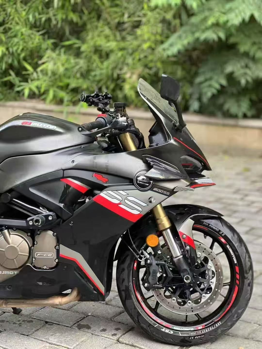 QJMOTOR 赛600