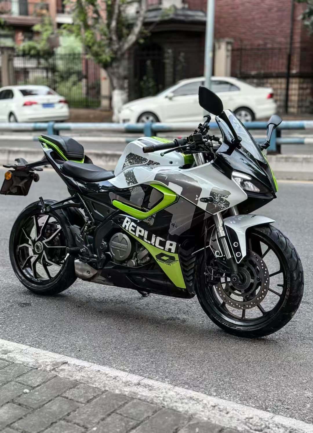 QJMOTOR 赛250