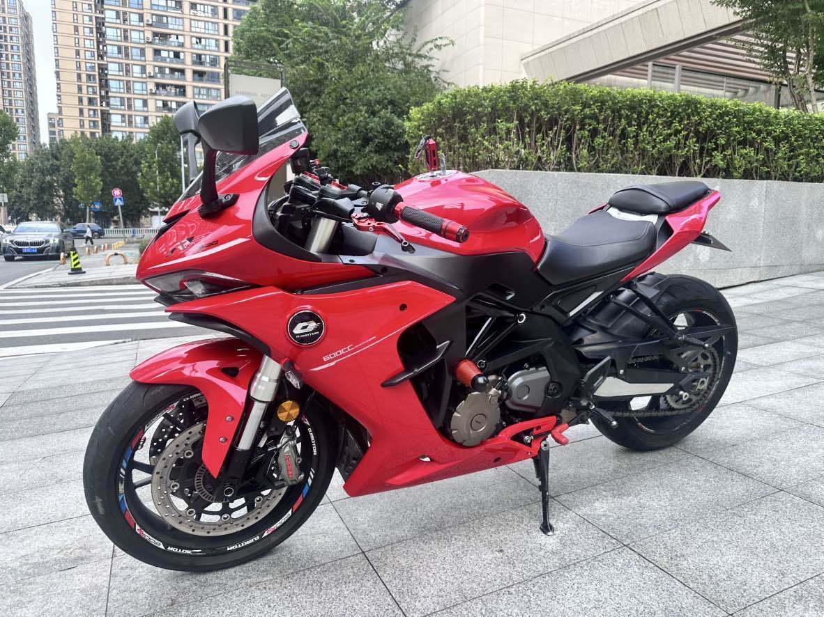 QJMOTOR 赛600