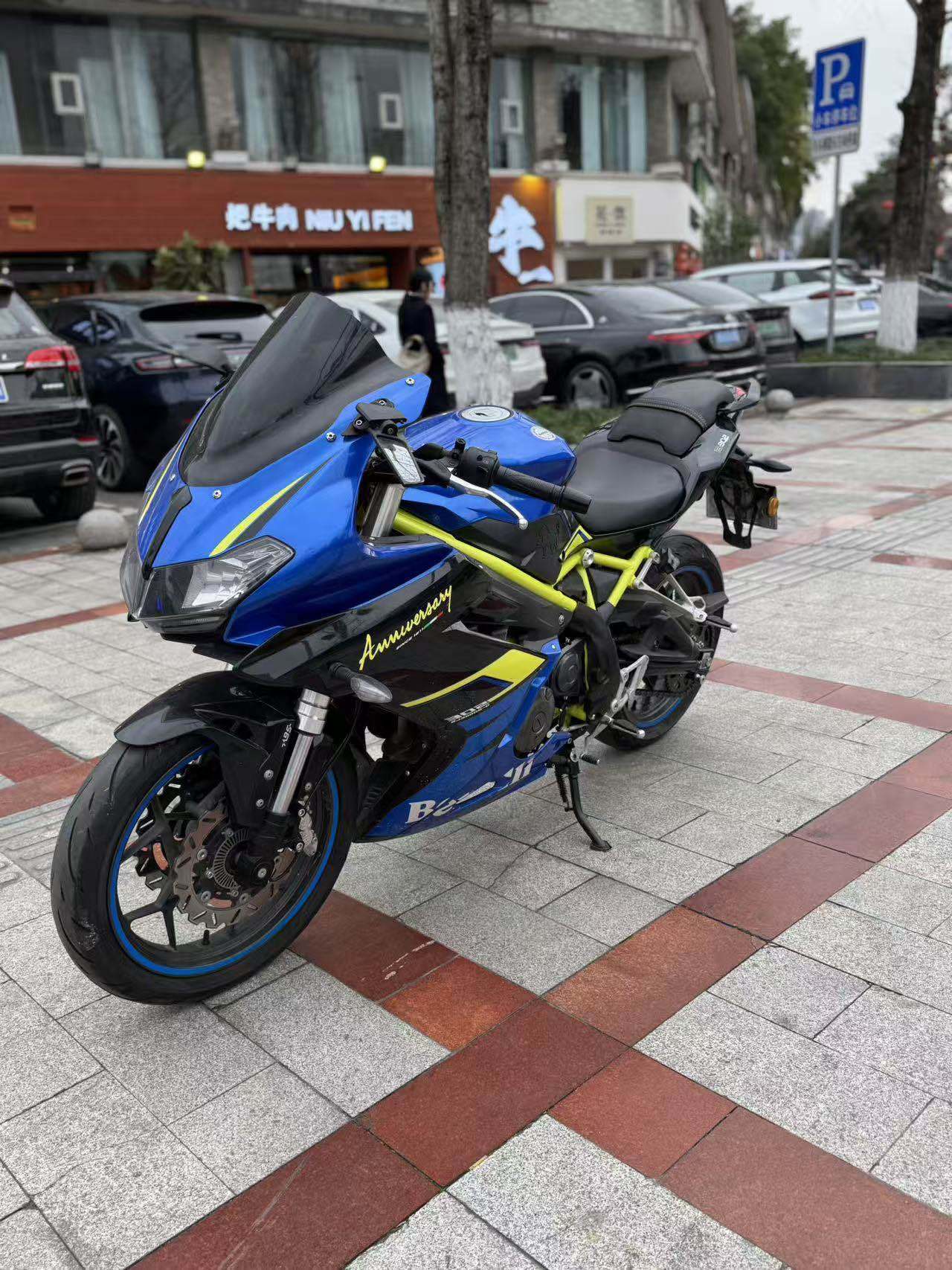 贝纳利 龙卷风 Tornado 302R