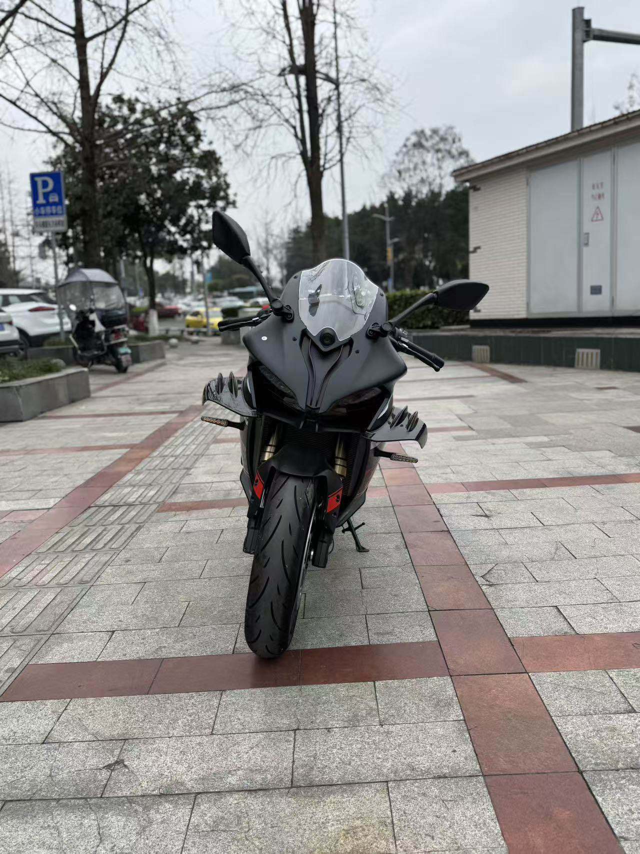 QJMOTOR 赛800