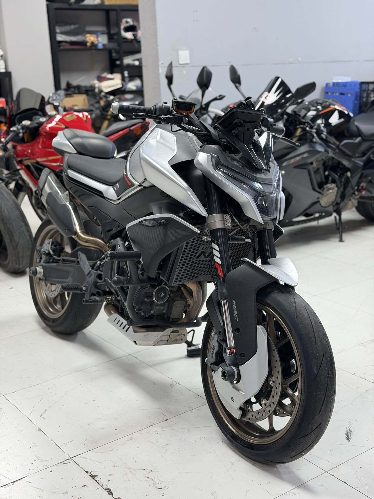 春风 800NK