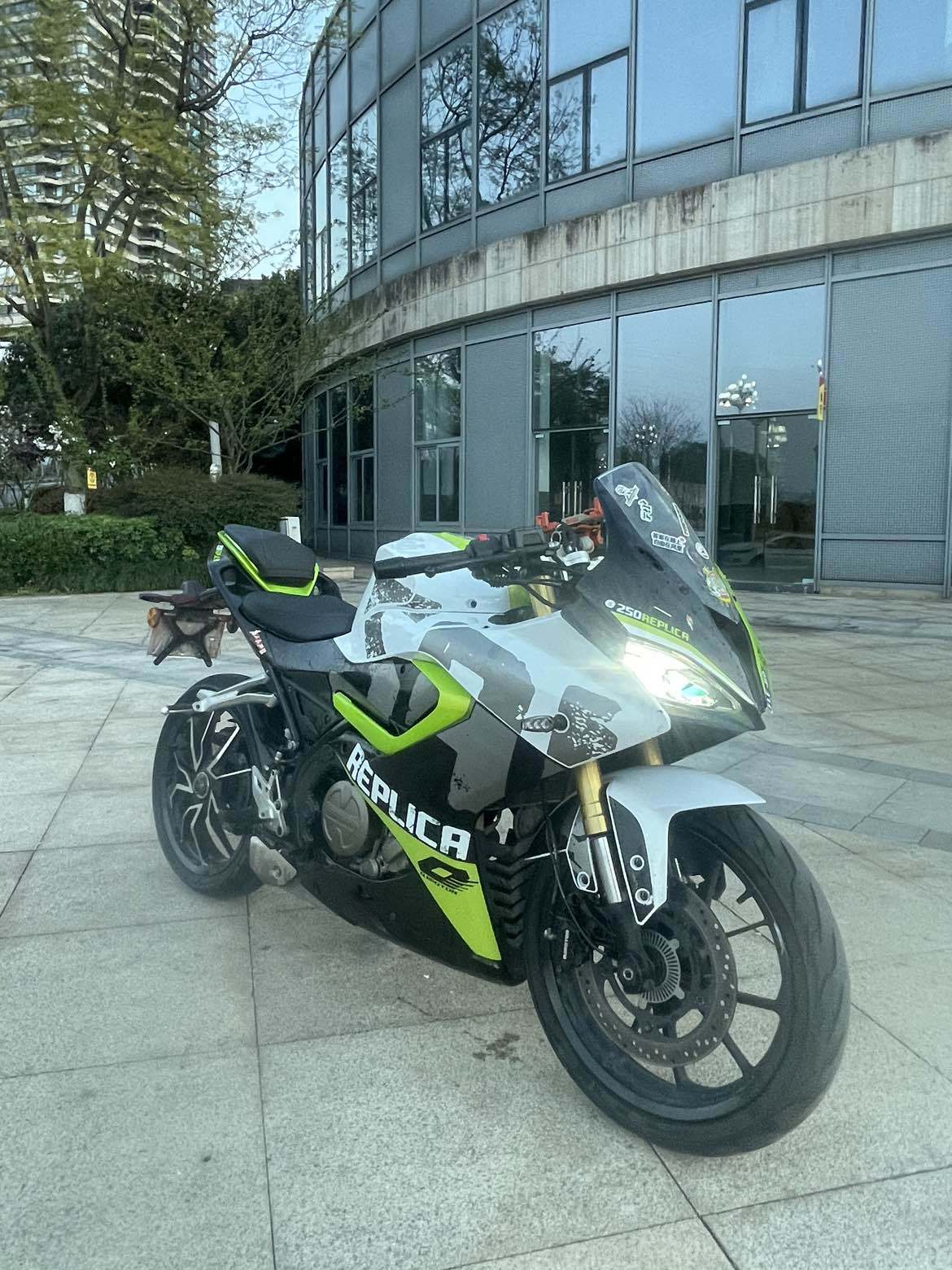 QJMOTOR 赛250