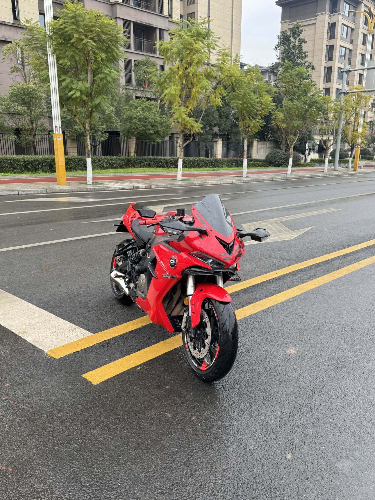 QJMOTOR 赛600