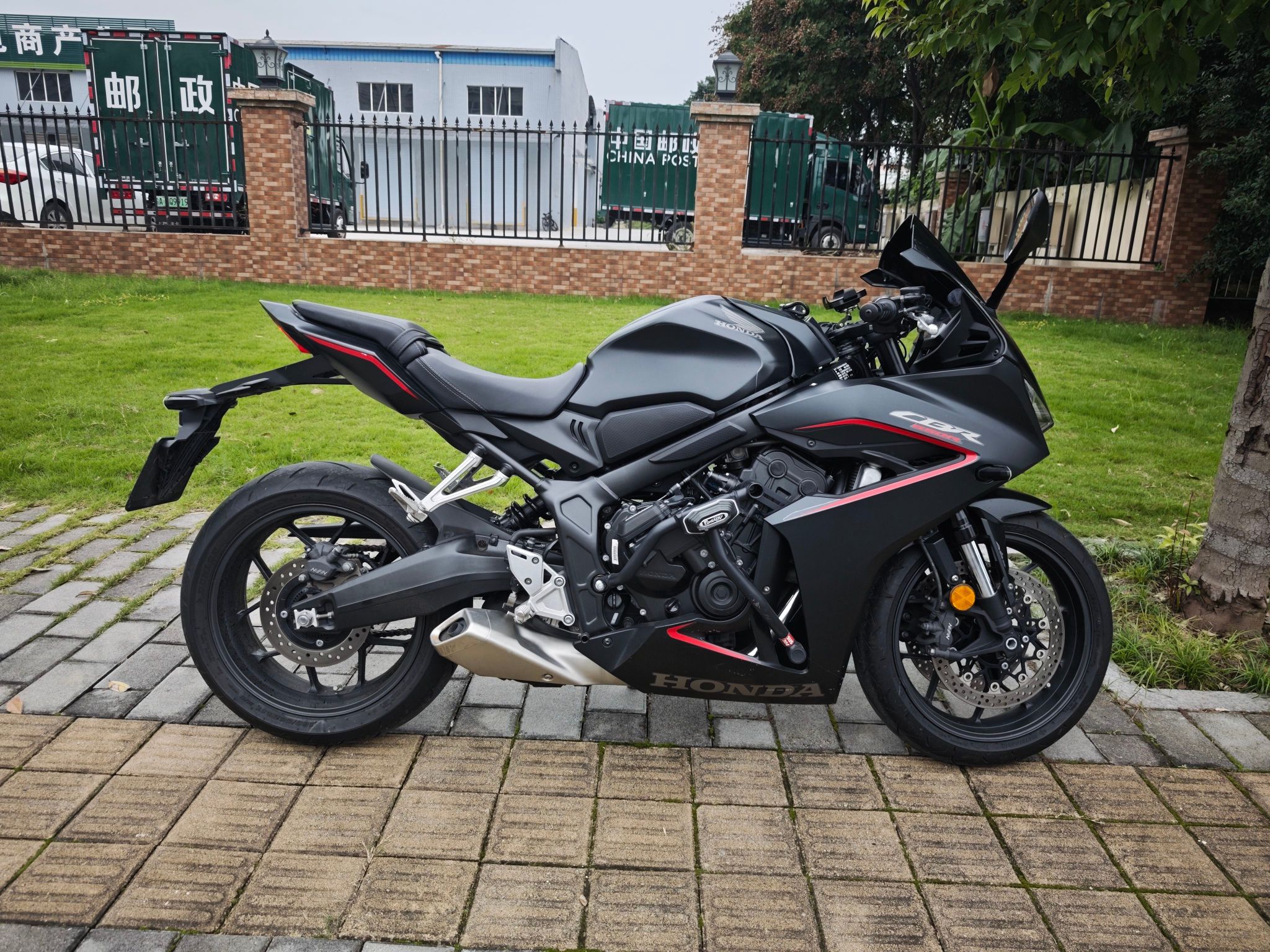 本田DREAMWING CBR650R