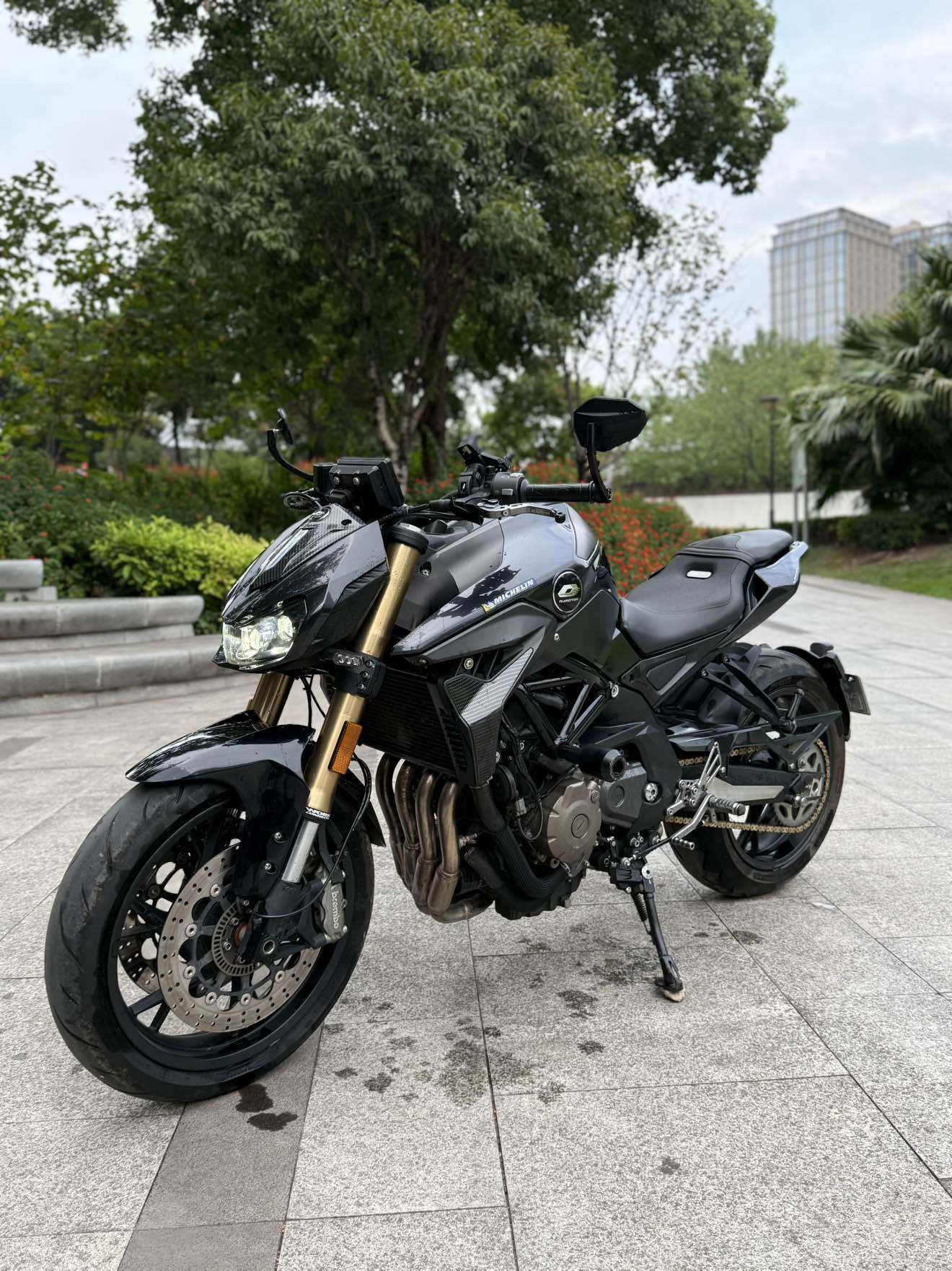 QJMOTOR 追600
